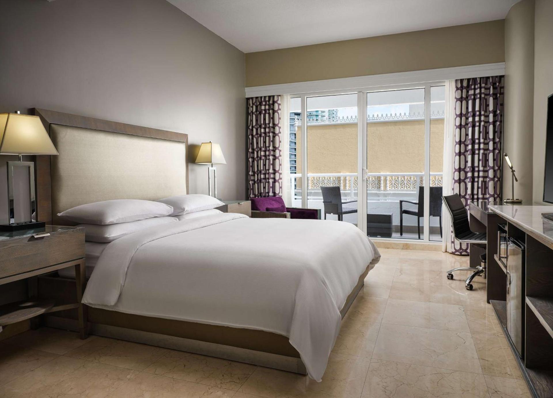 DoubleTree by Hilton Grand Hotel Biscayne Bay photo 26