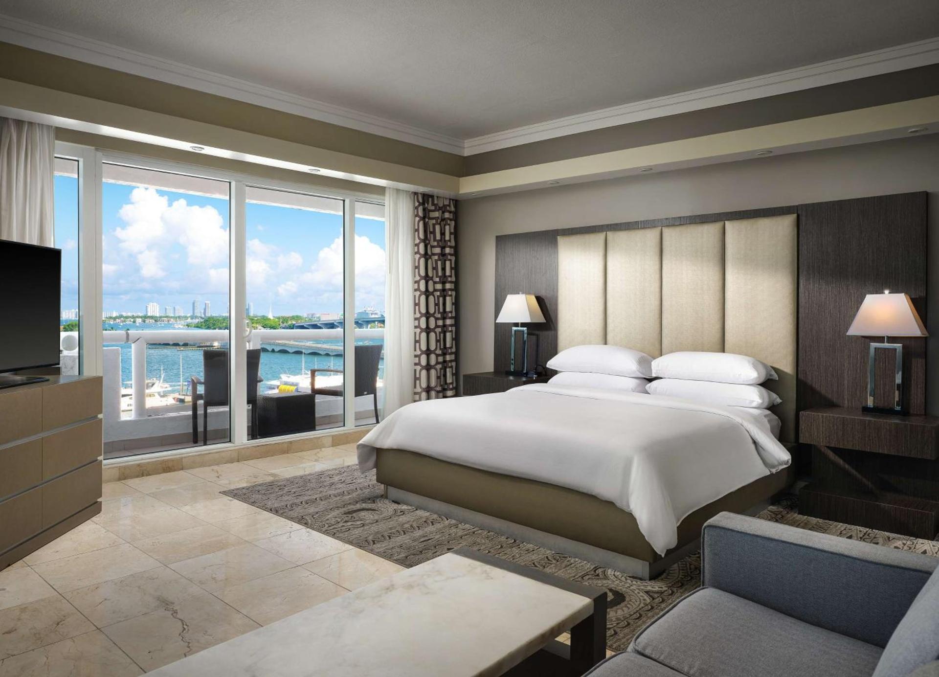 DoubleTree by Hilton Grand Hotel Biscayne Bay photo 28