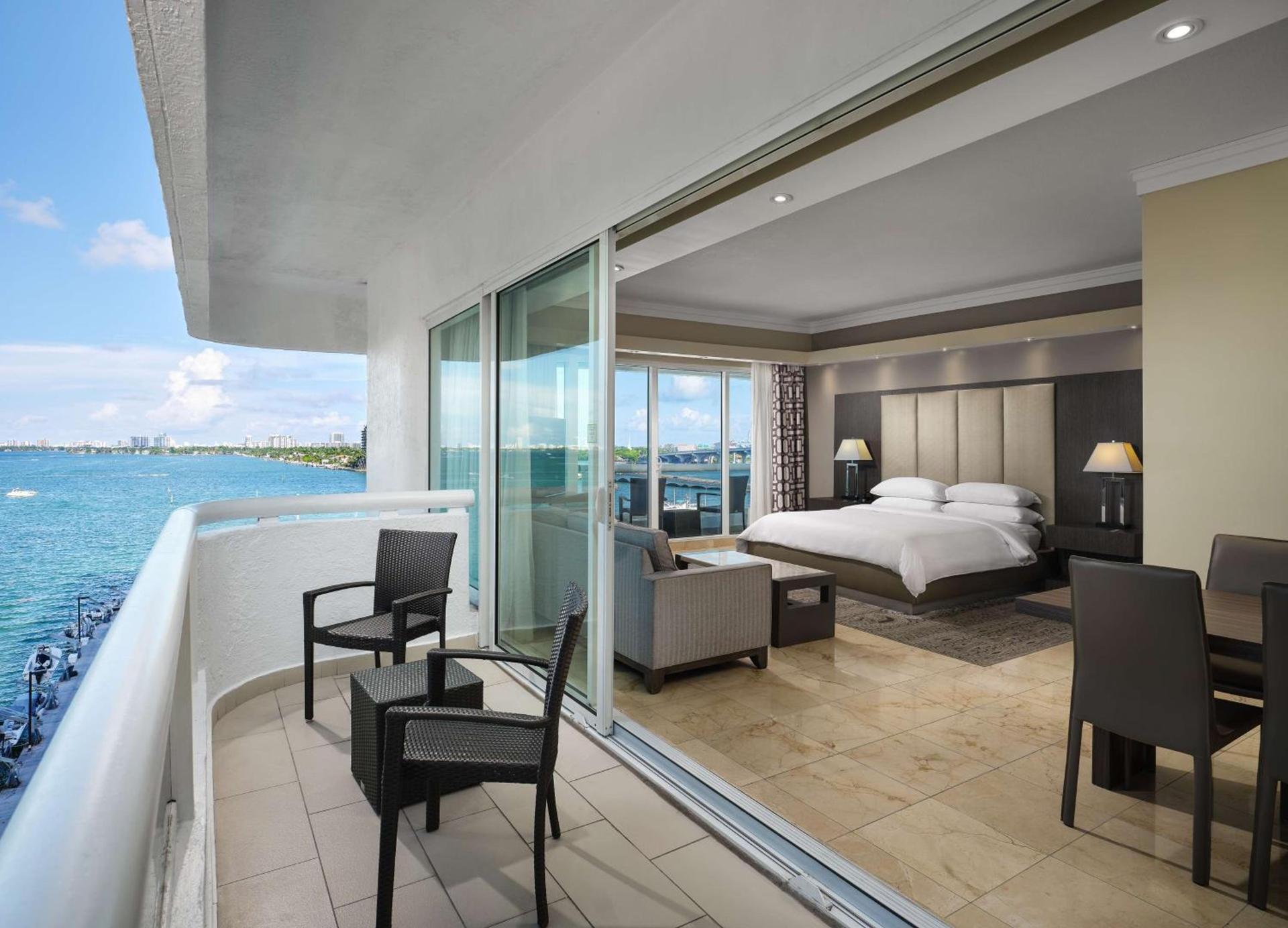 DoubleTree by Hilton Grand Hotel Biscayne Bay photo 30