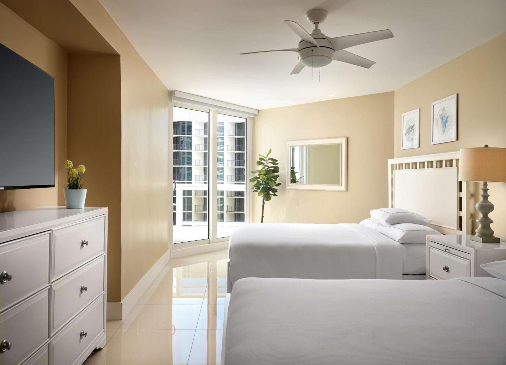 DoubleTree by Hilton Grand Hotel Biscayne Bay photo 36