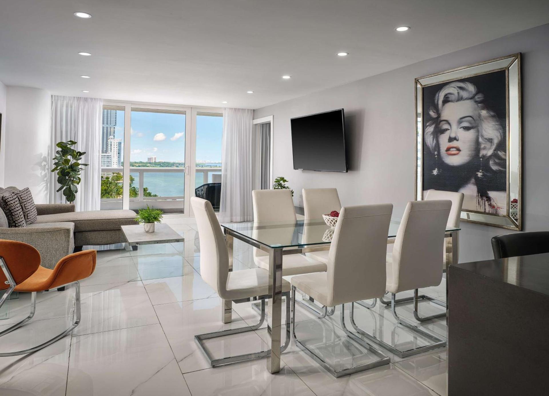 DoubleTree by Hilton Grand Hotel Biscayne Bay photo 38
