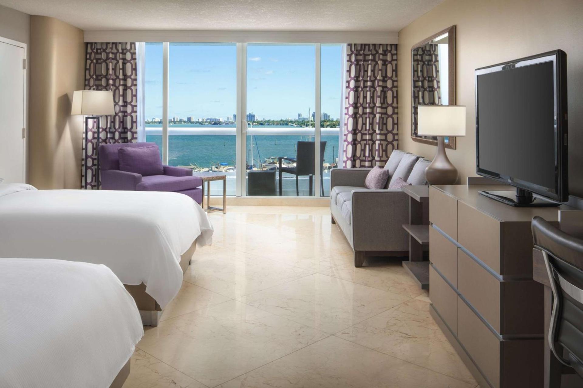 DoubleTree by Hilton Grand Hotel Biscayne Bay photo 42