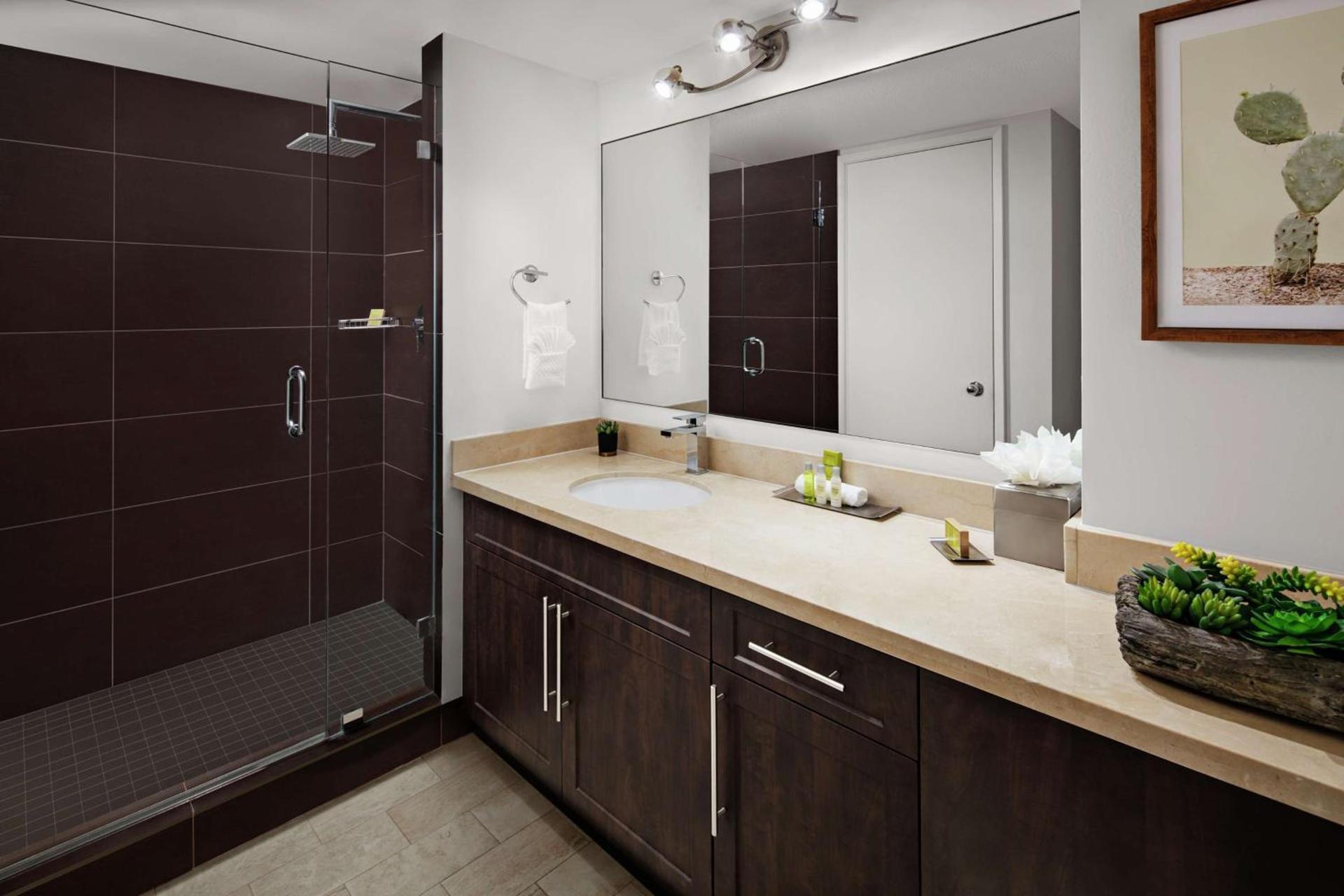 DoubleTree by Hilton Grand Hotel Biscayne Bay photo 57