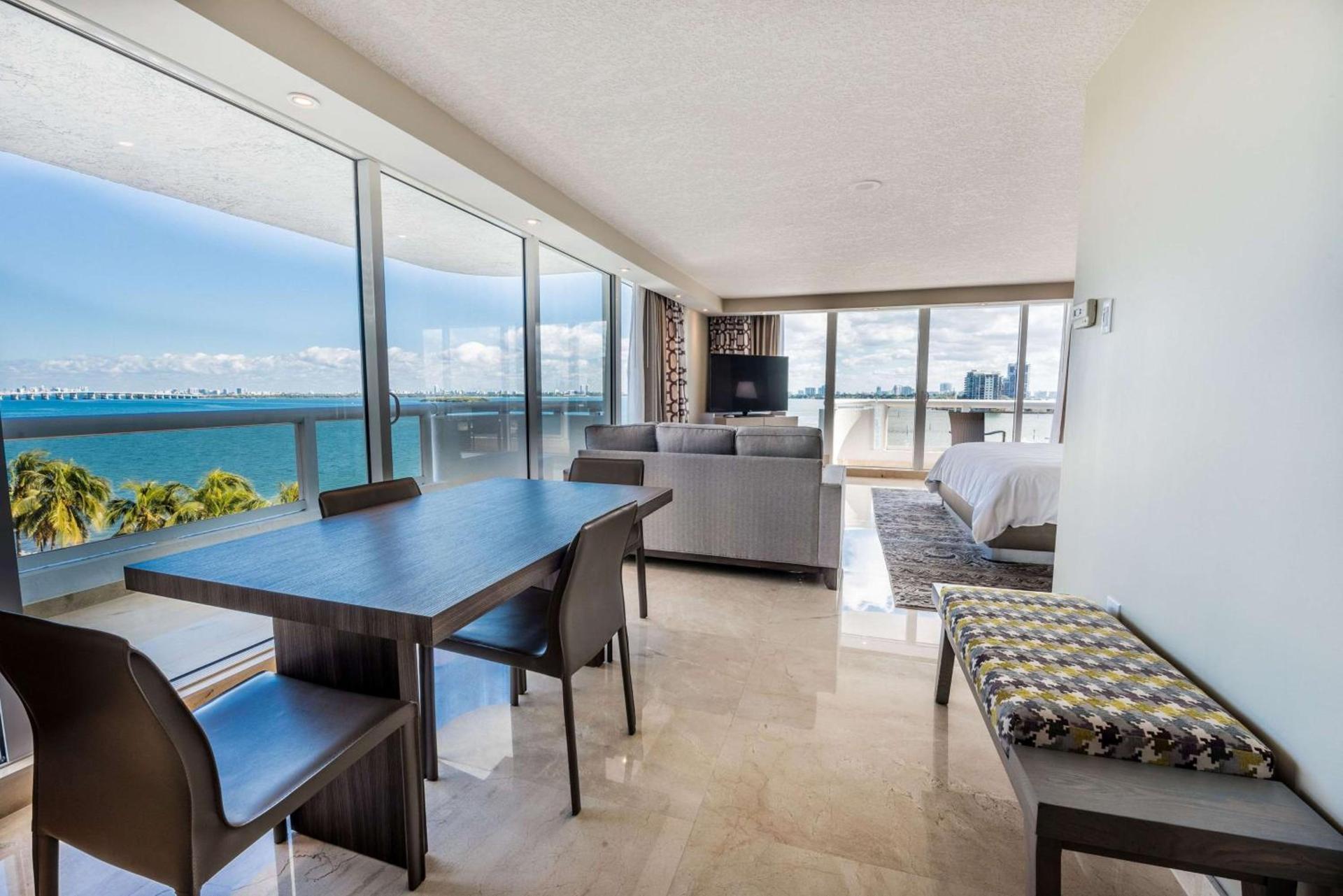 DoubleTree by Hilton Grand Hotel Biscayne Bay photo 79