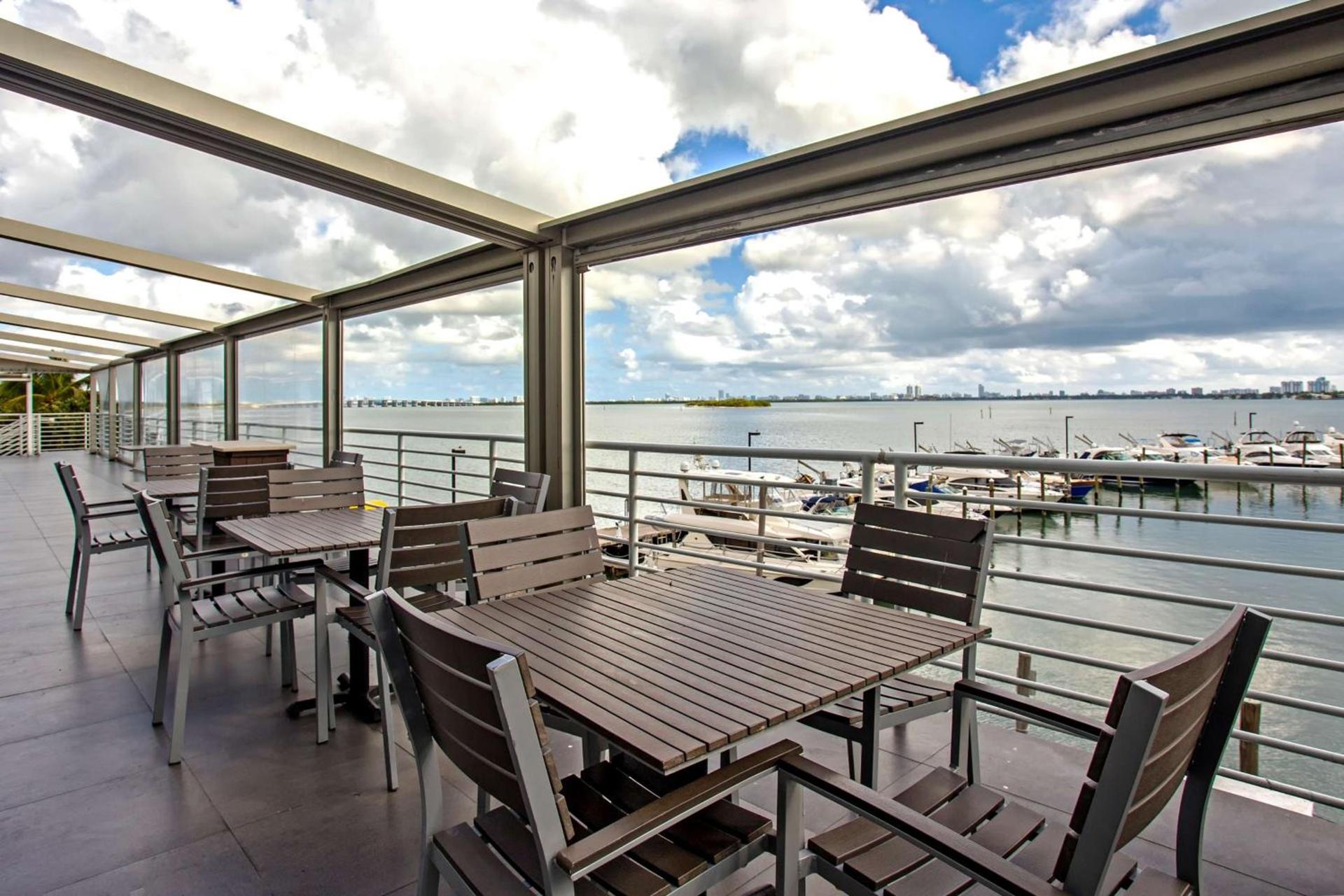 DoubleTree by Hilton Grand Hotel Biscayne Bay photo 90
