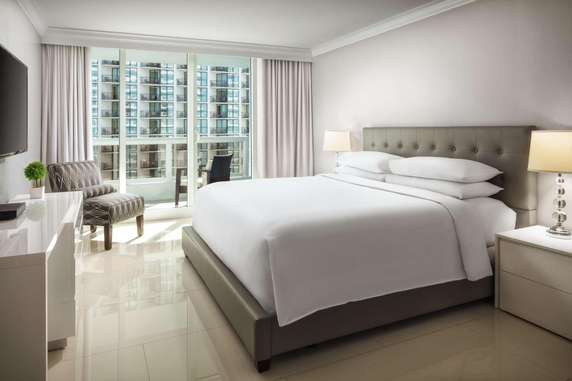 DoubleTree by Hilton Grand Hotel Biscayne Bay photo 95