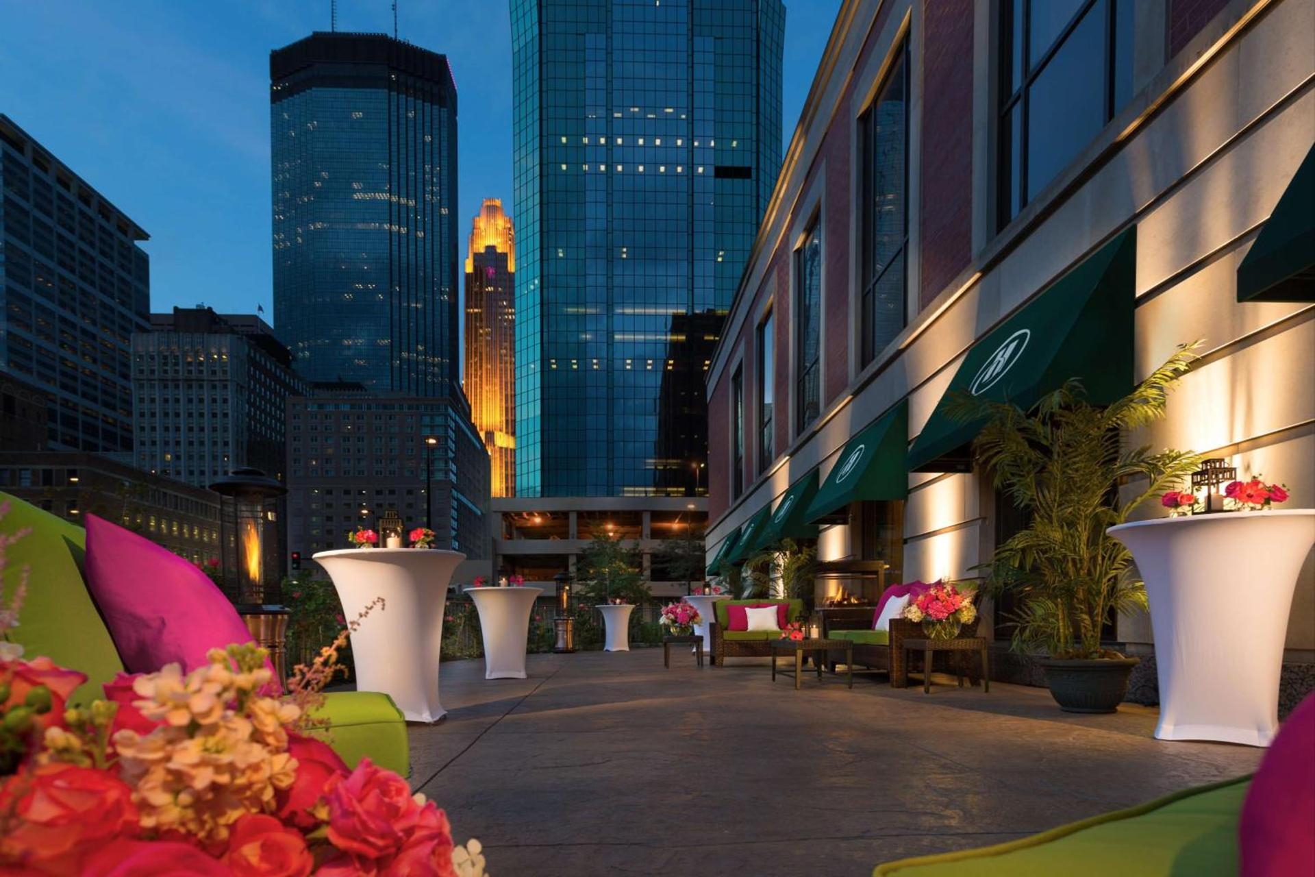 Hilton Minneapolis photo 2