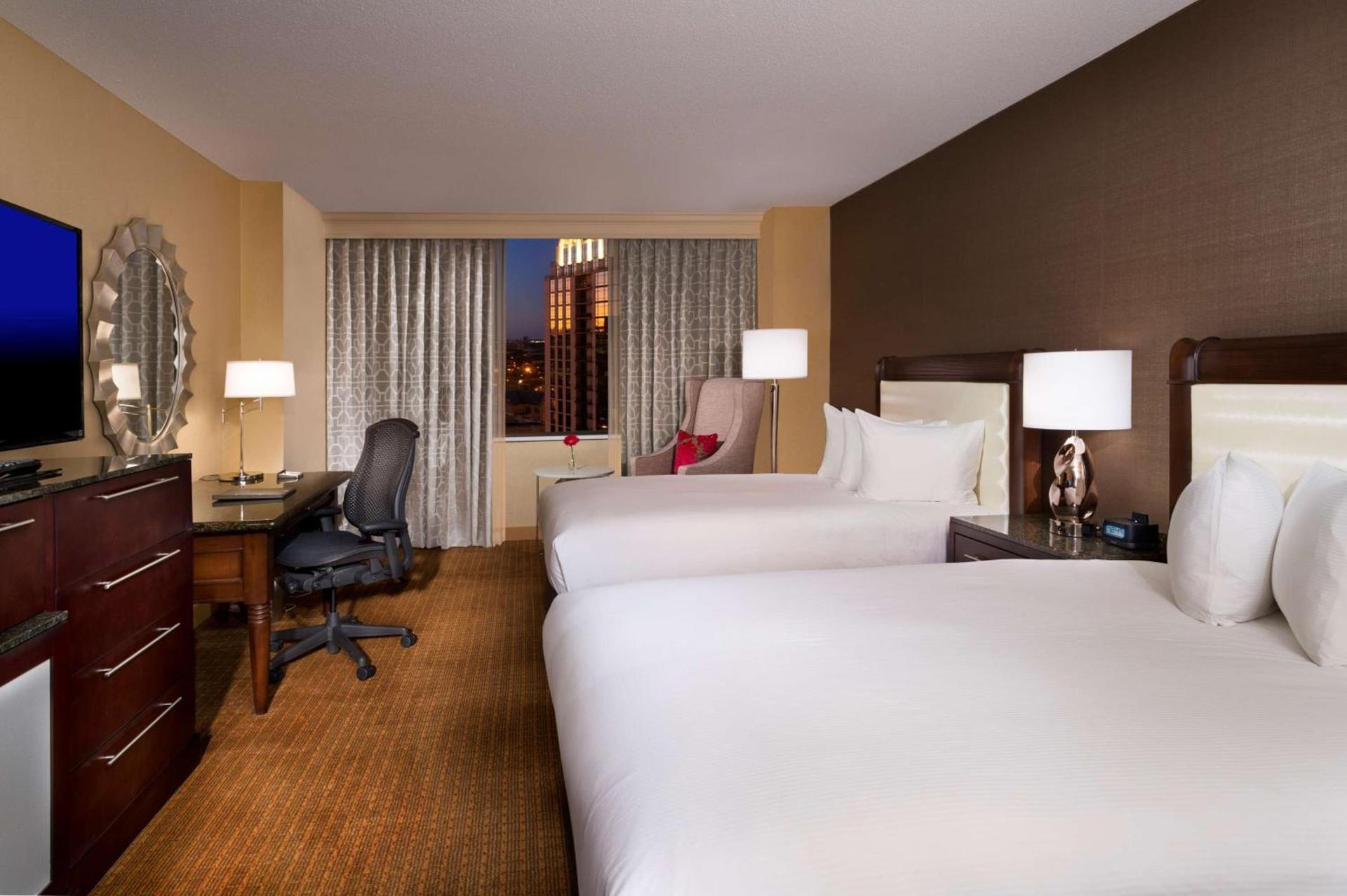 Hilton Minneapolis photo 44