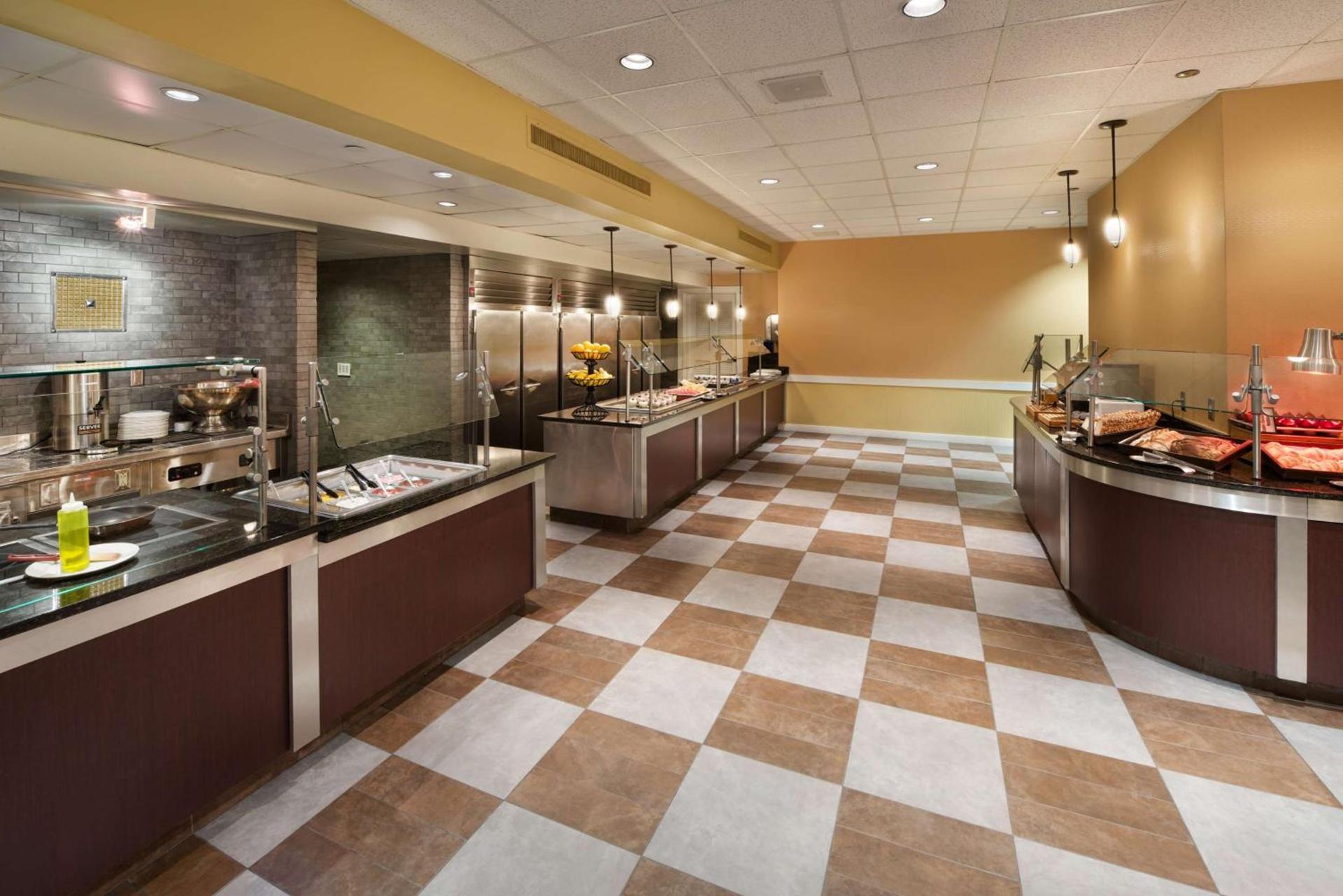 Hilton Orlando Lake Buena Vista - Disney Springs™ Area photo 10