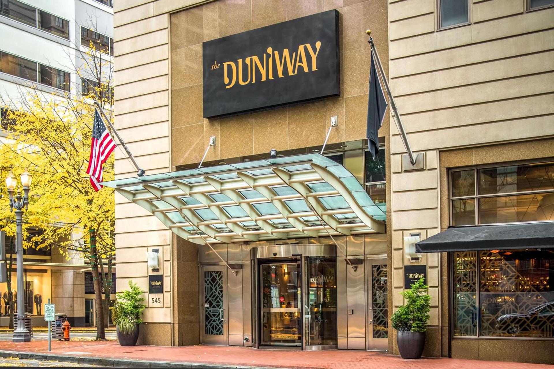 The Duniway Portland, A Hilton Hotel photo 1