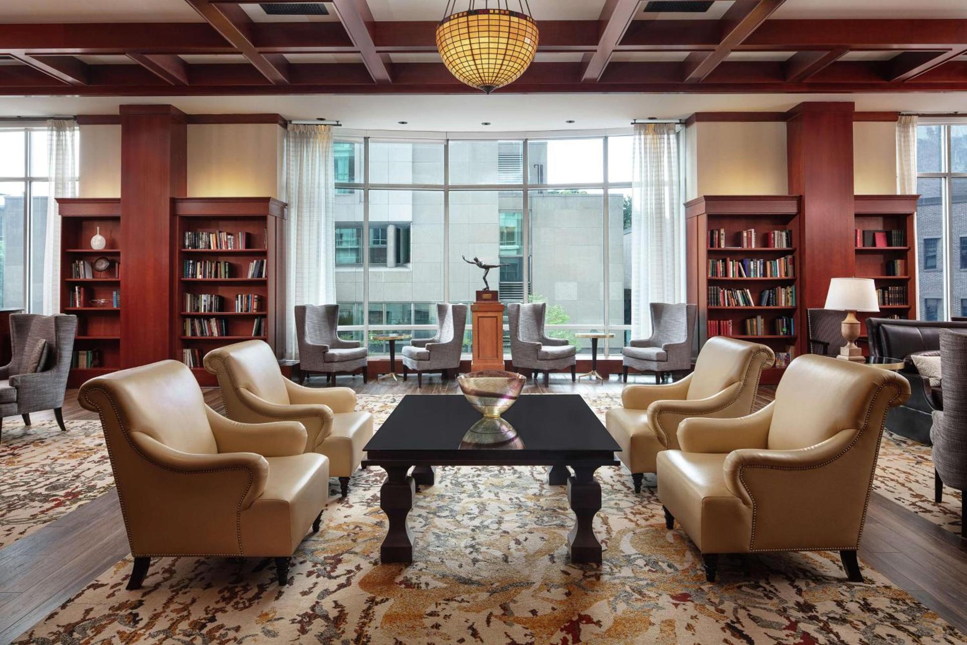 The Inn at Penn, A Hilton Hotel photo 4