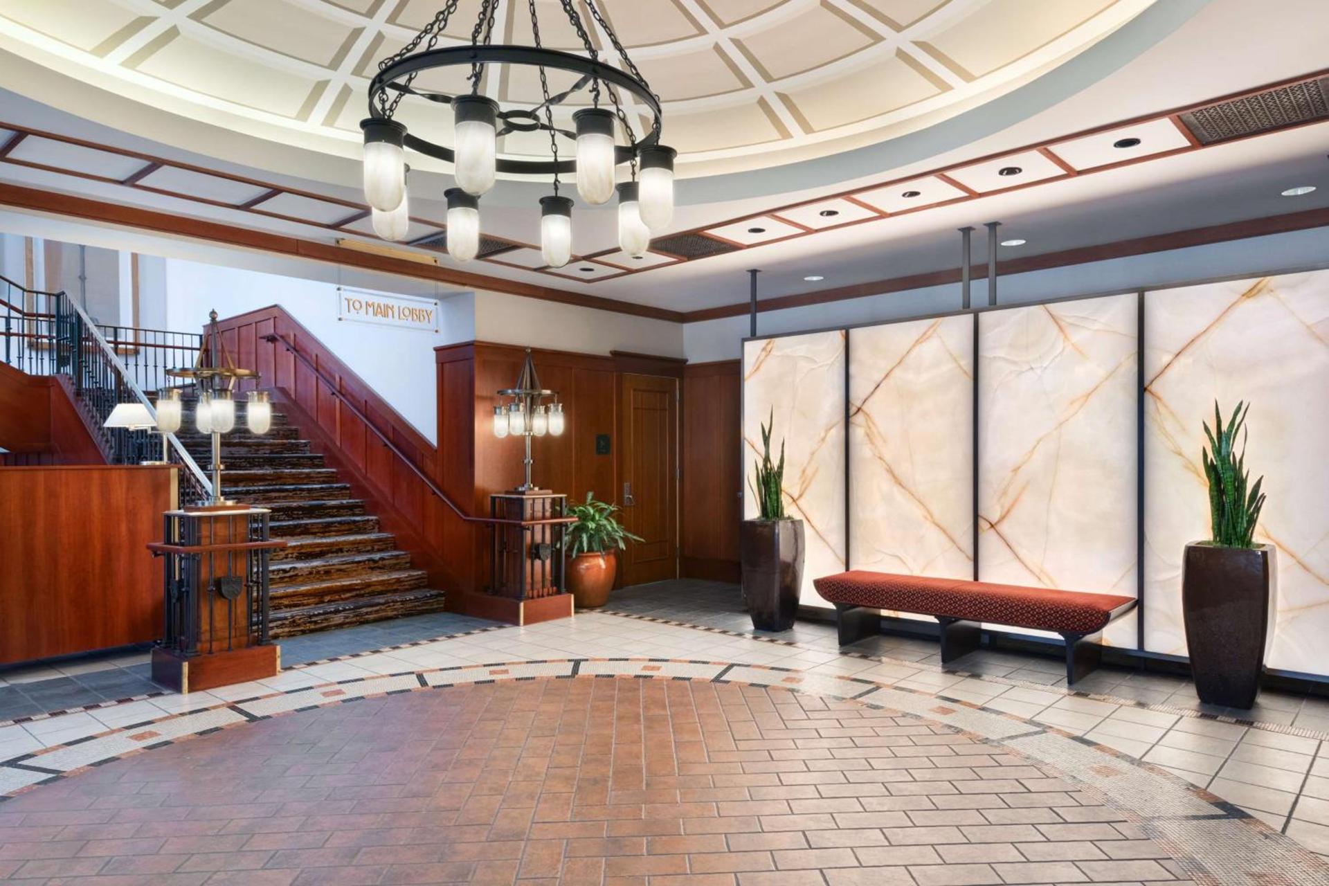 The Inn at Penn, A Hilton Hotel photo 8
