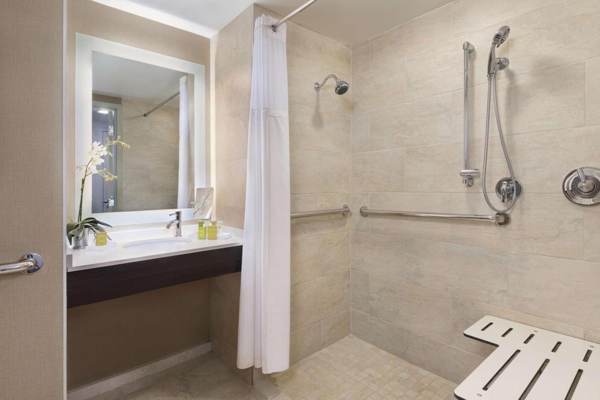 The Inn at Penn, A Hilton Hotel photo 36