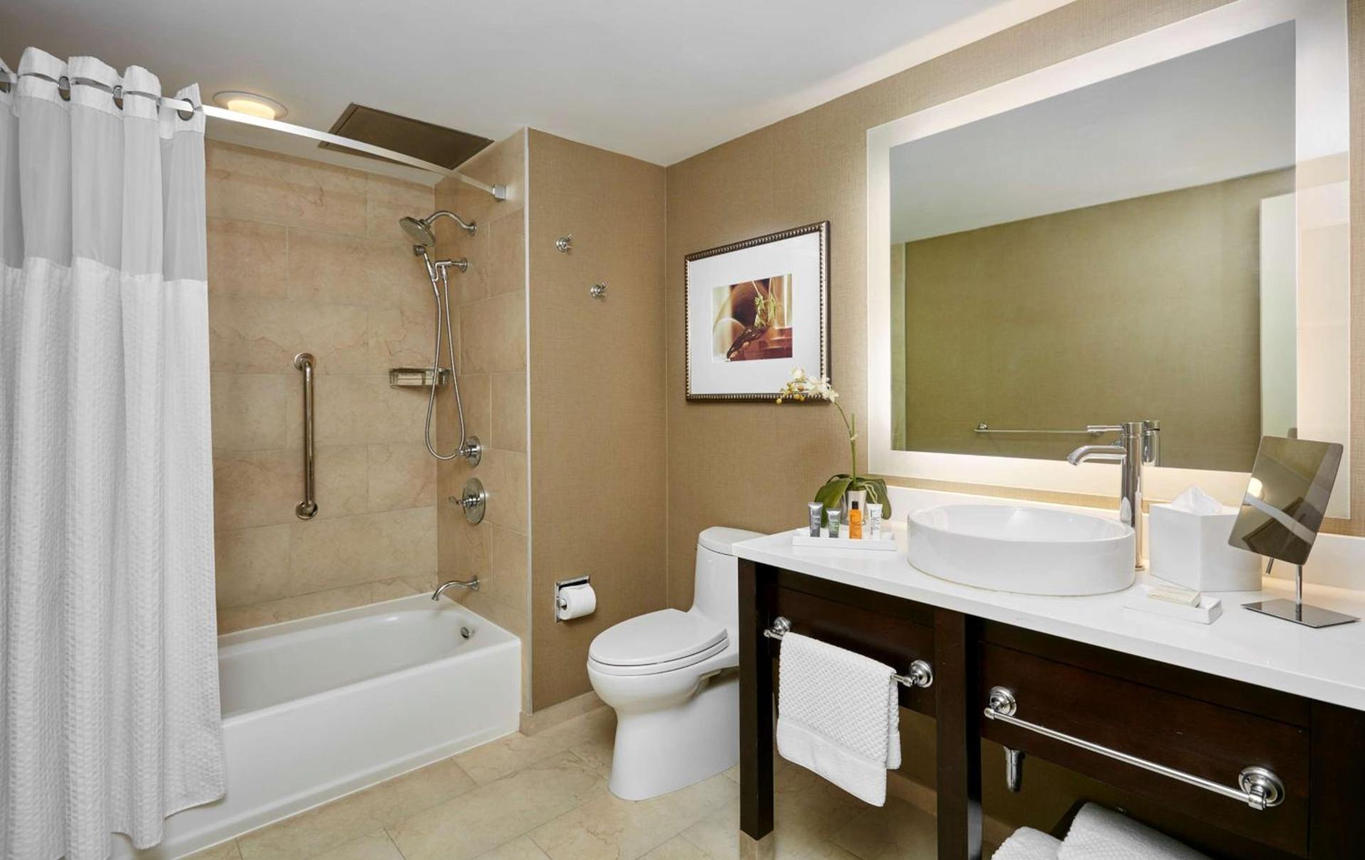 The Inn at Penn, A Hilton Hotel photo 37
