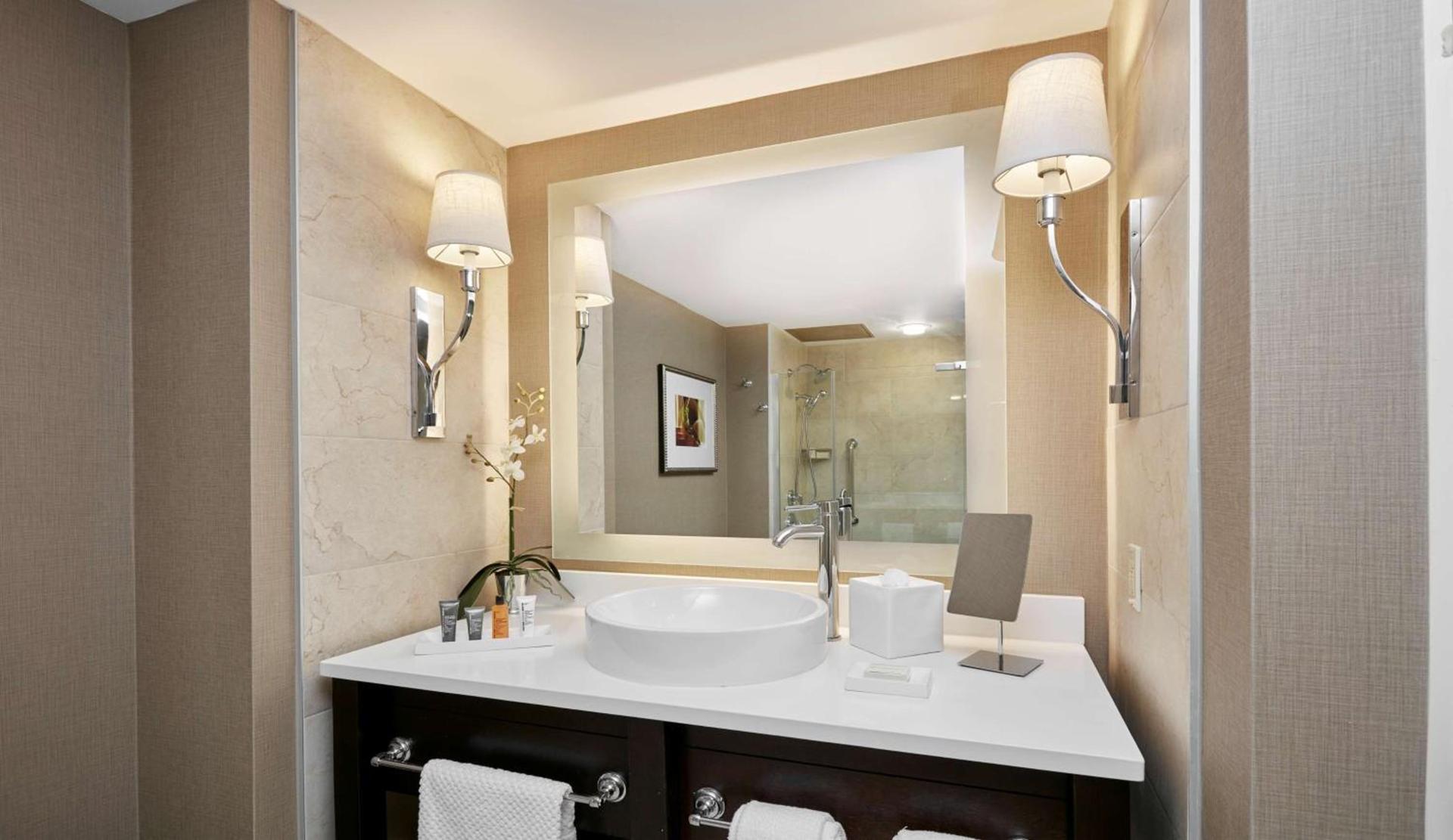 The Inn at Penn, A Hilton Hotel photo 38