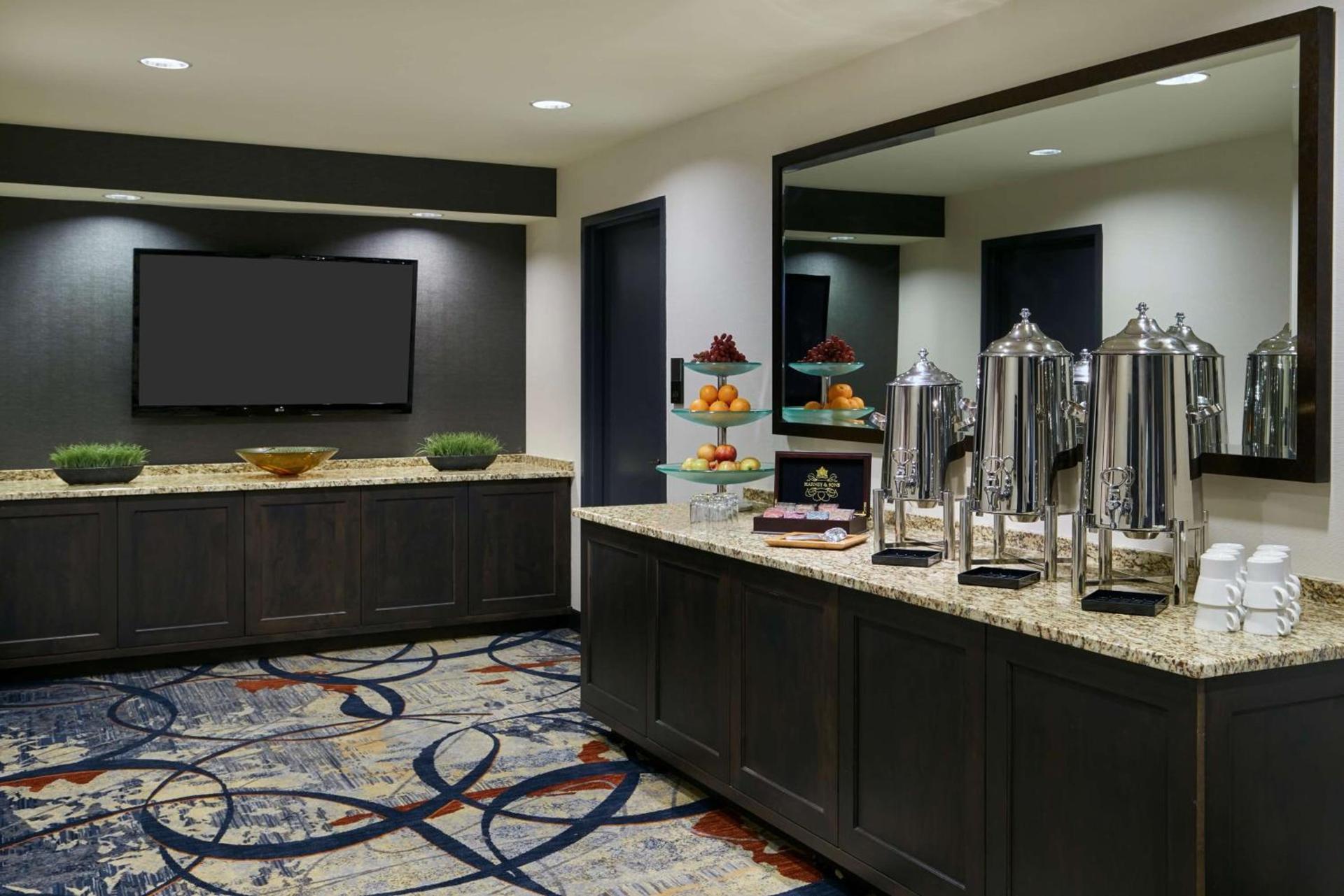 The Inn at Penn, A Hilton Hotel photo 48
