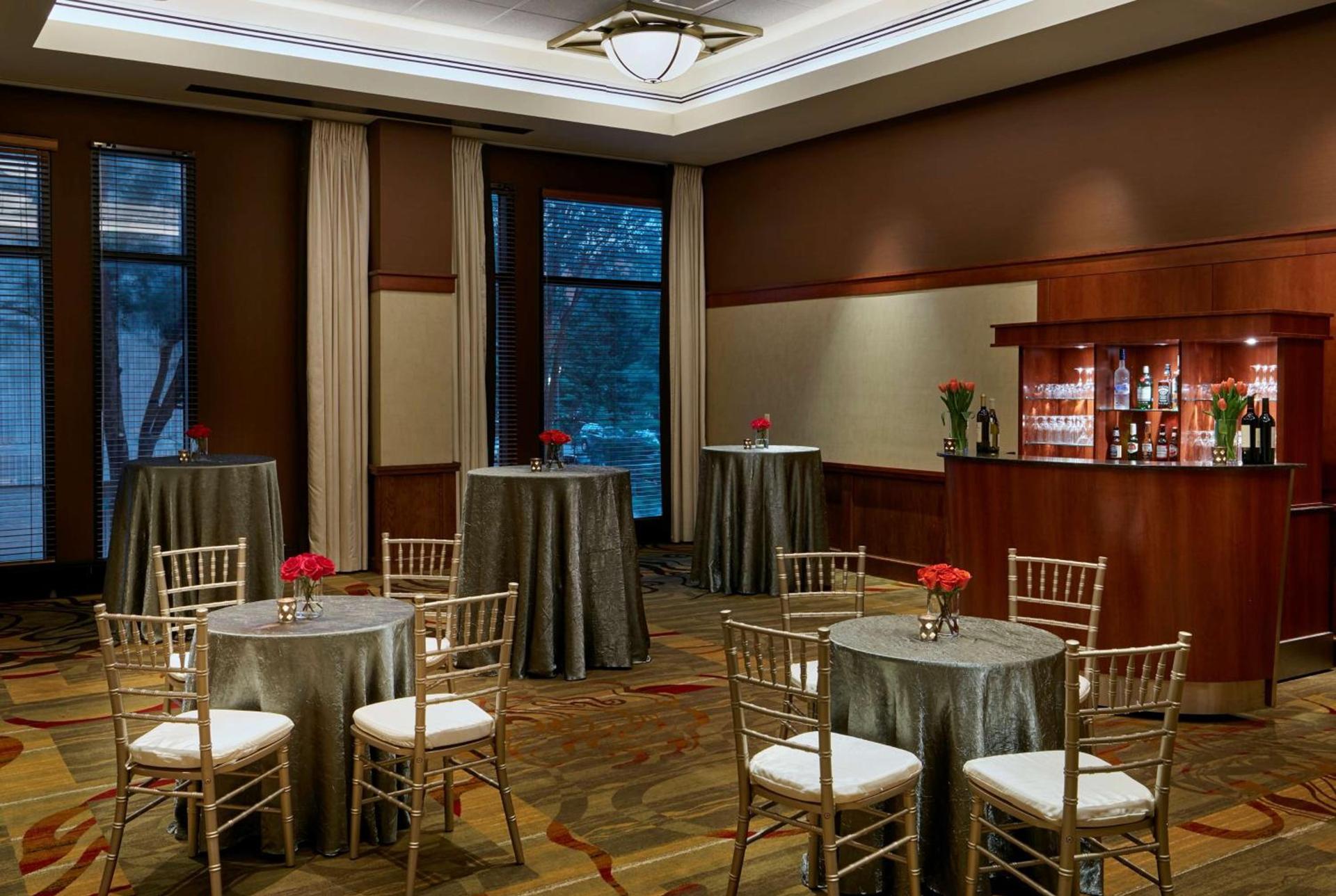 The Inn at Penn, A Hilton Hotel photo 52