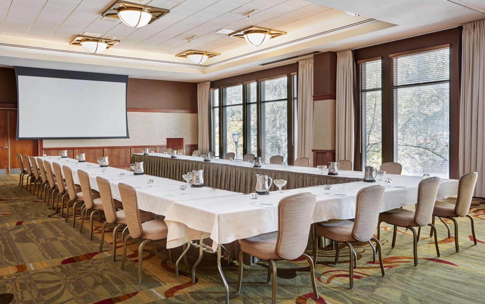 The Inn at Penn, A Hilton Hotel photo 53