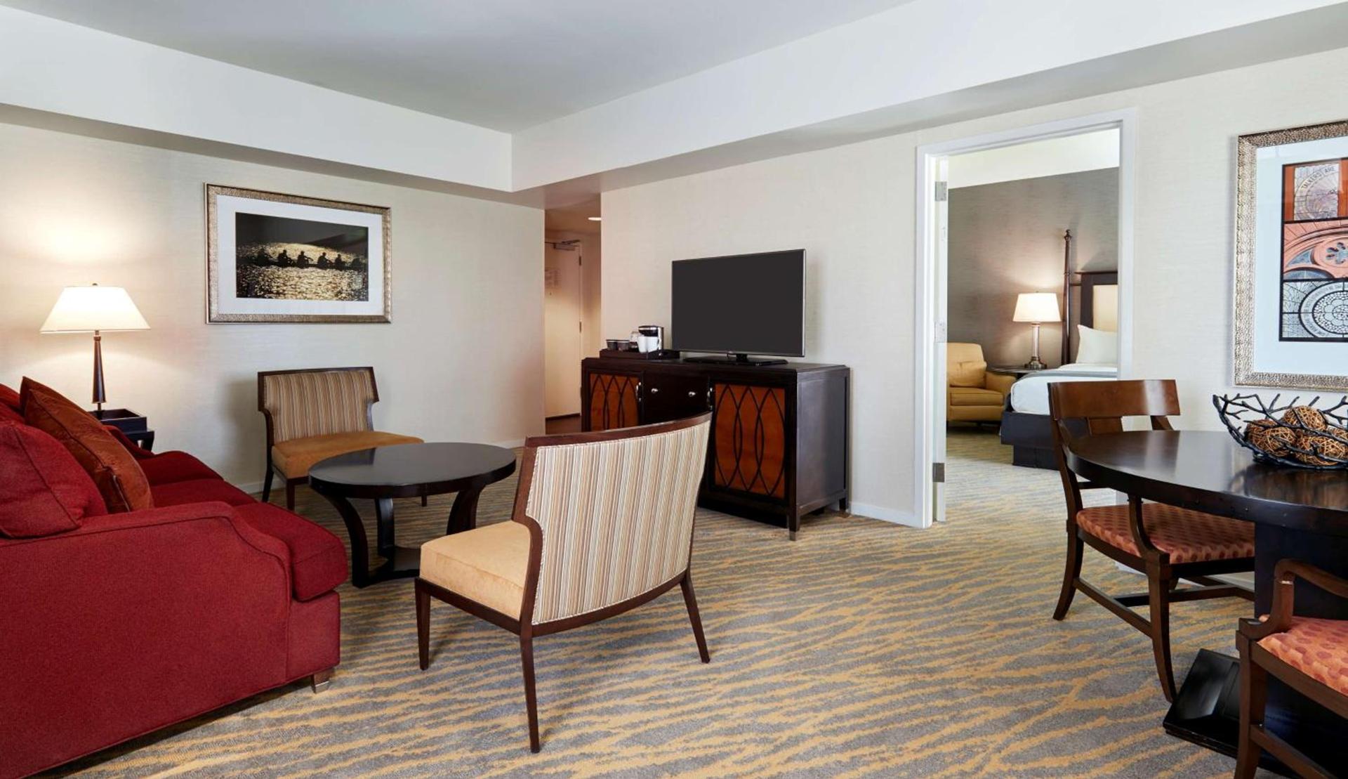 The Inn at Penn, A Hilton Hotel photo 60