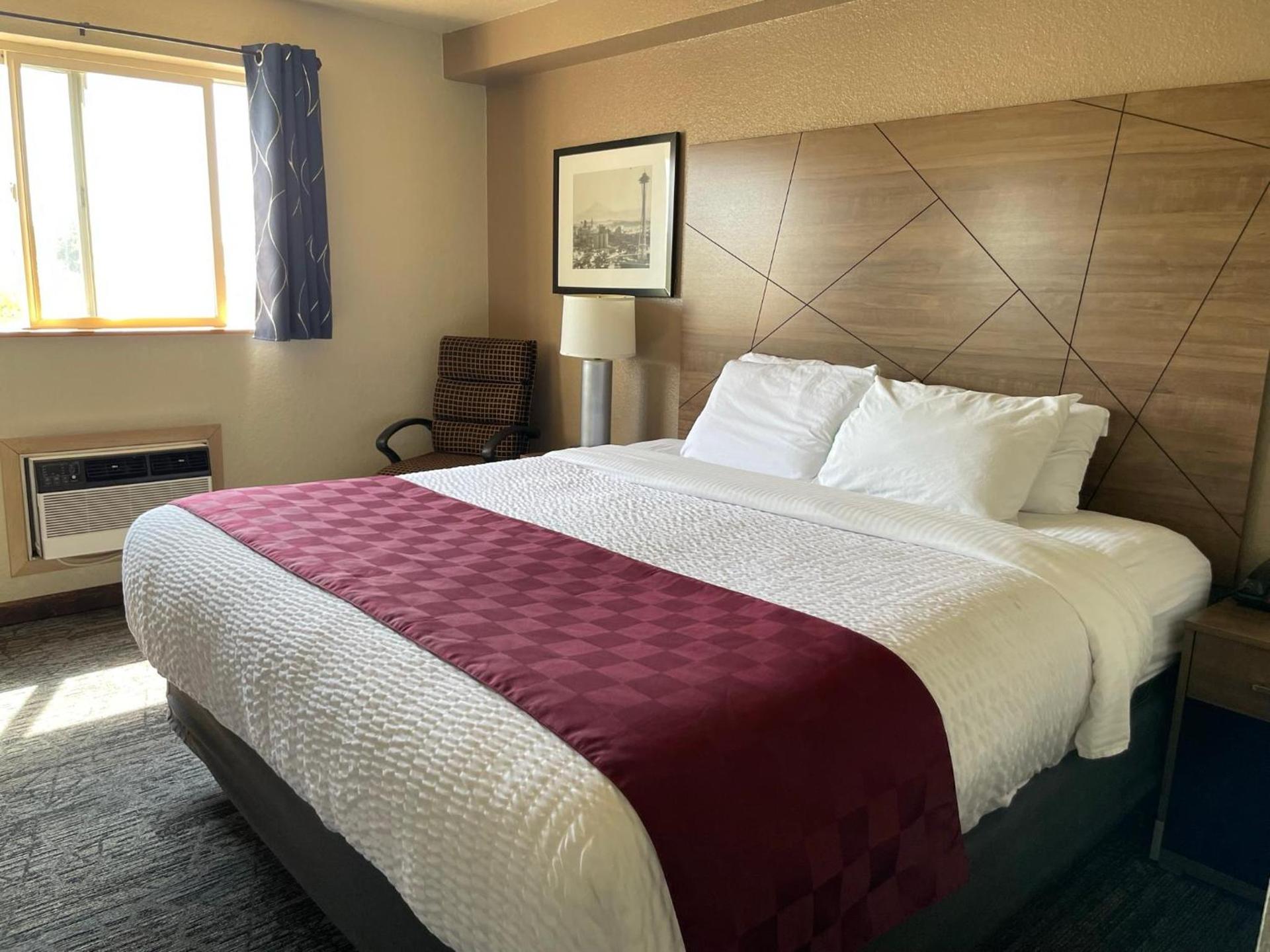 Americas Best Value Inn Lynnwood photo 12