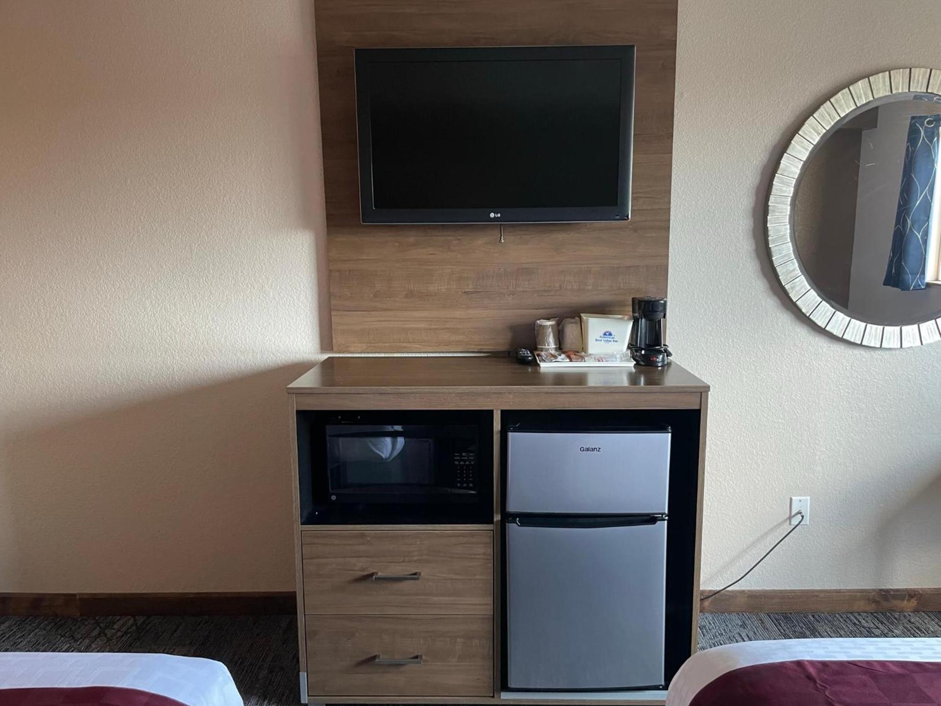 Americas Best Value Inn Lynnwood photo 9