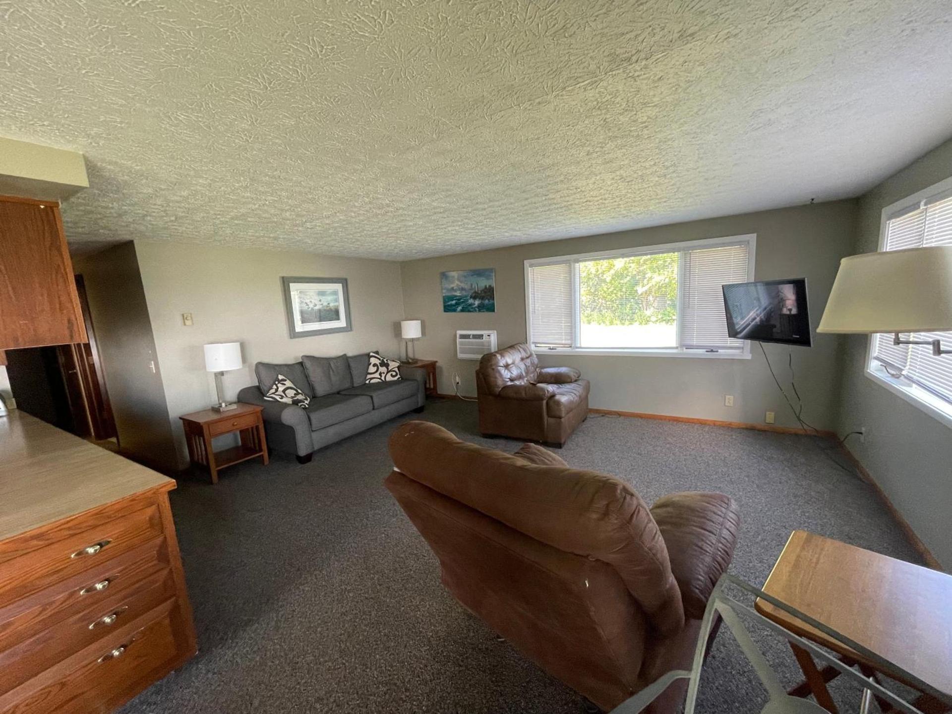 Plantation Motel photo 33