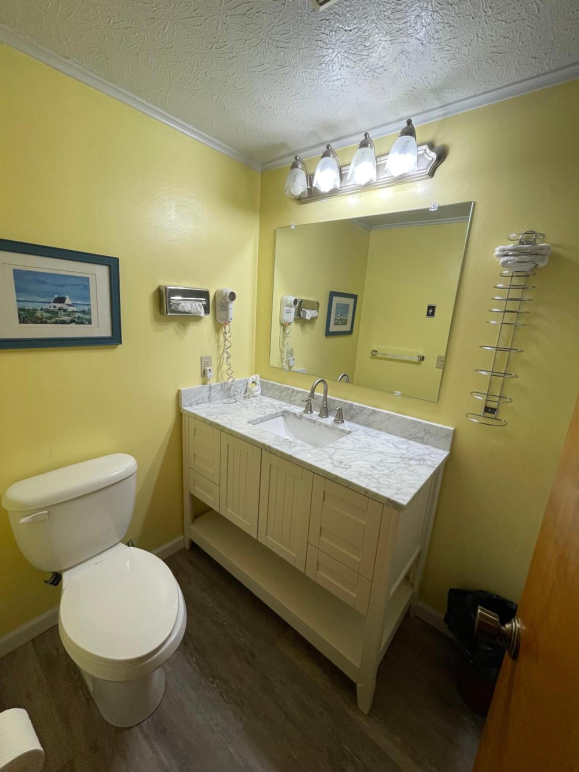 Plantation Motel photo 31