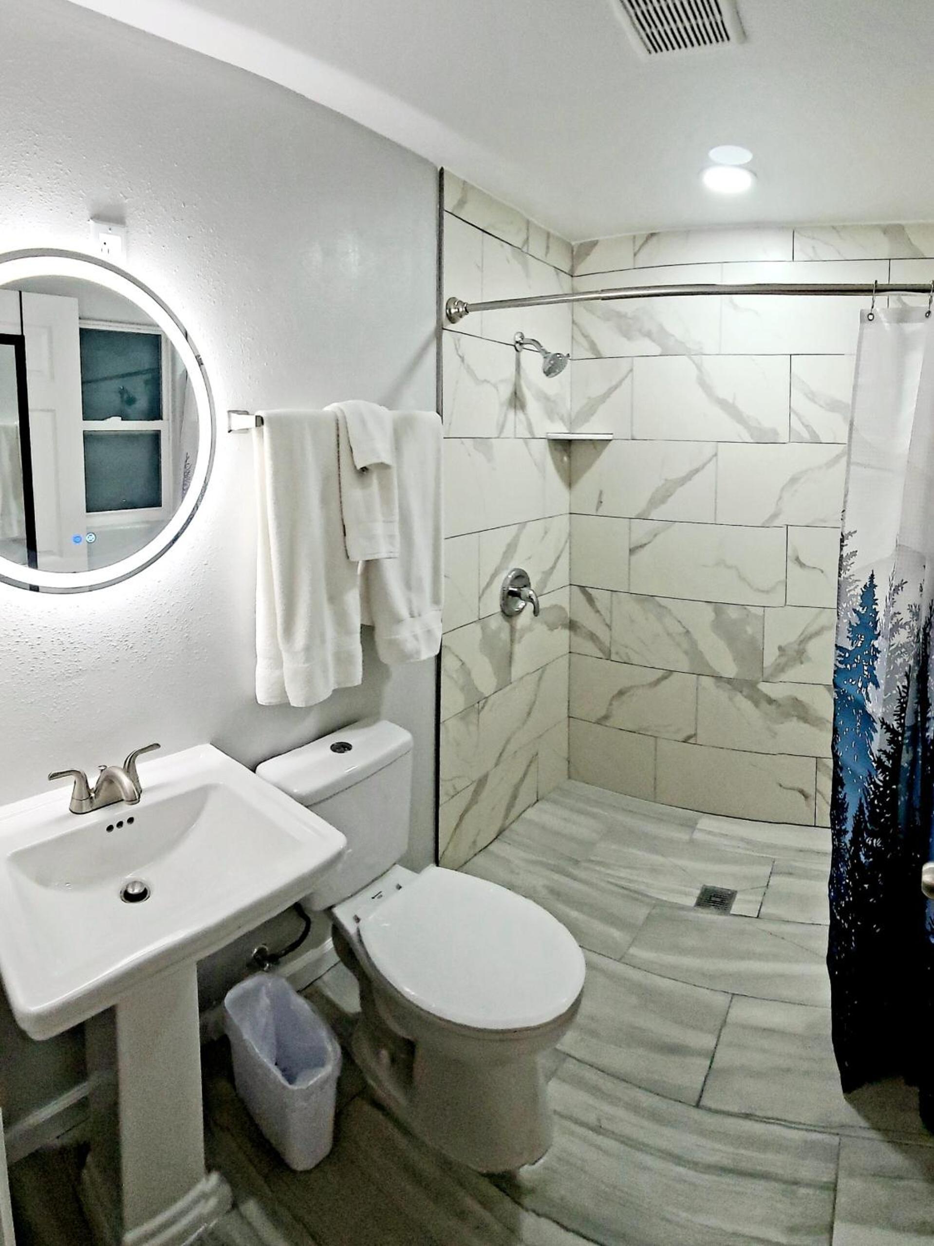 Snowy Mountain Inn photo 33
