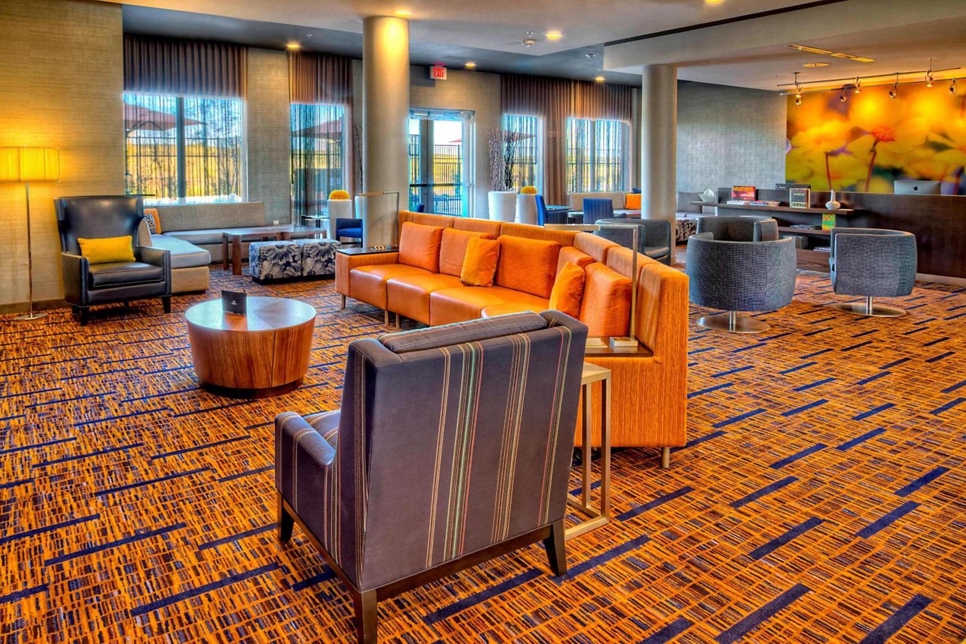 Courtyard by Marriott San Marcos photo 4