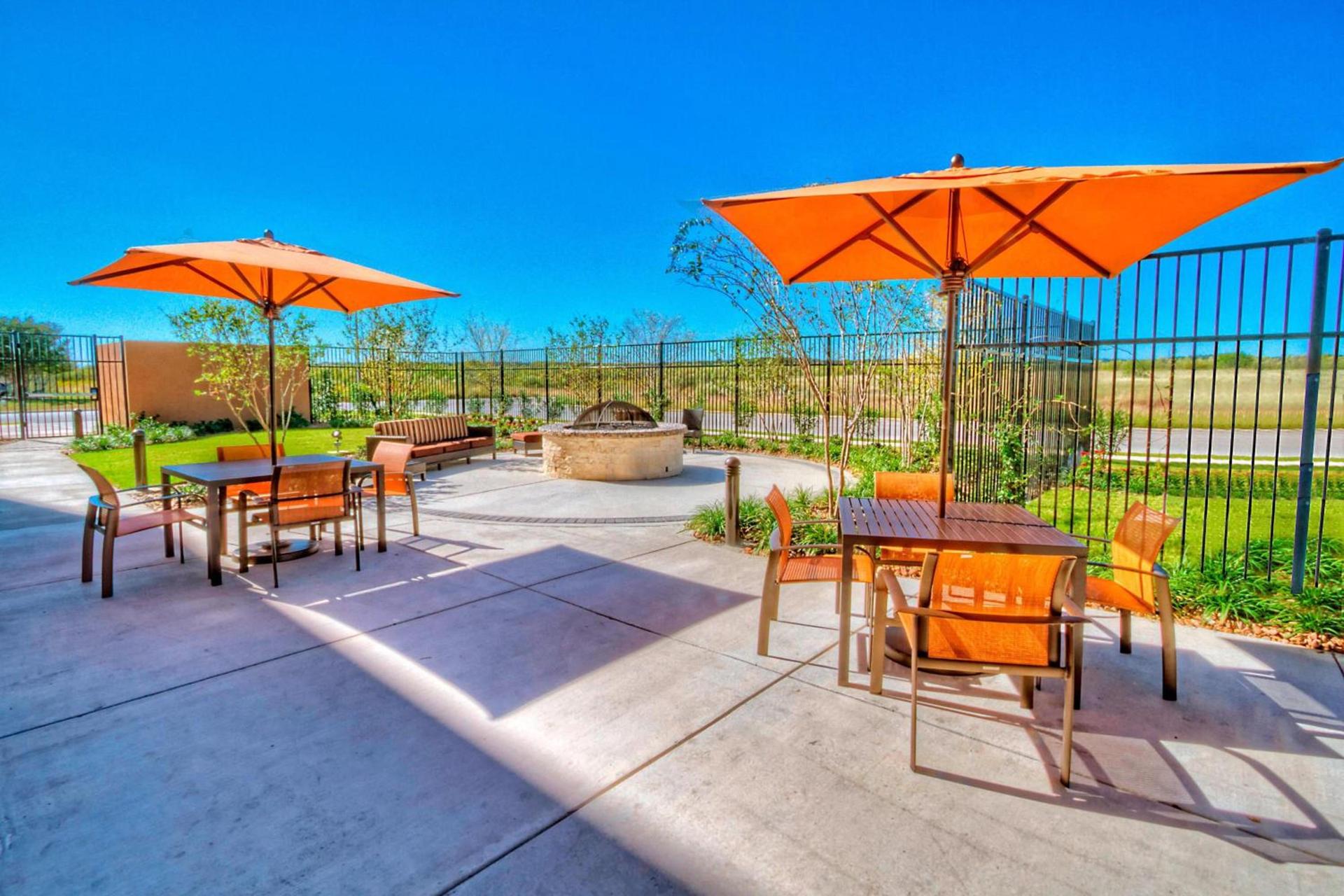 Courtyard by Marriott San Marcos photo 13