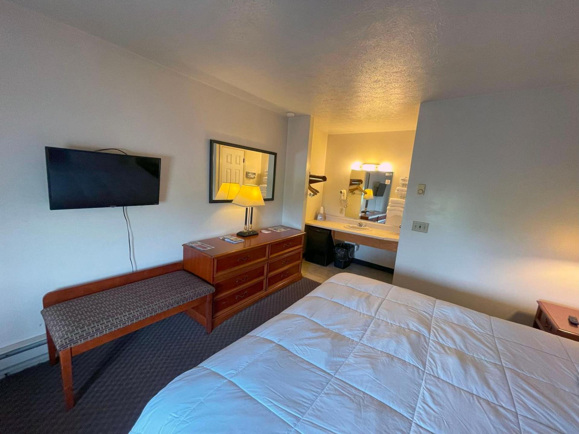 Plantation Motel photo 44