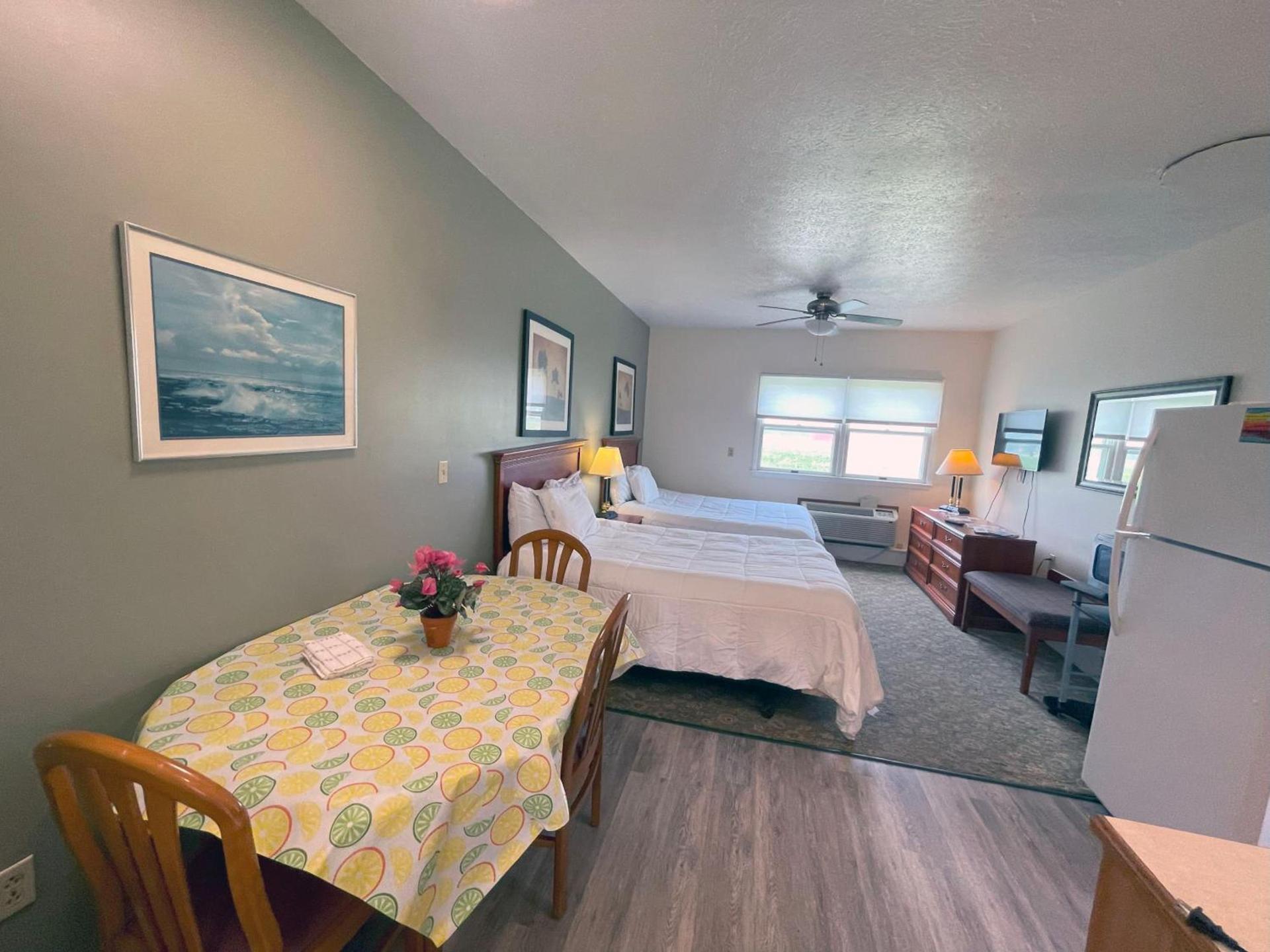 Plantation Motel photo 57