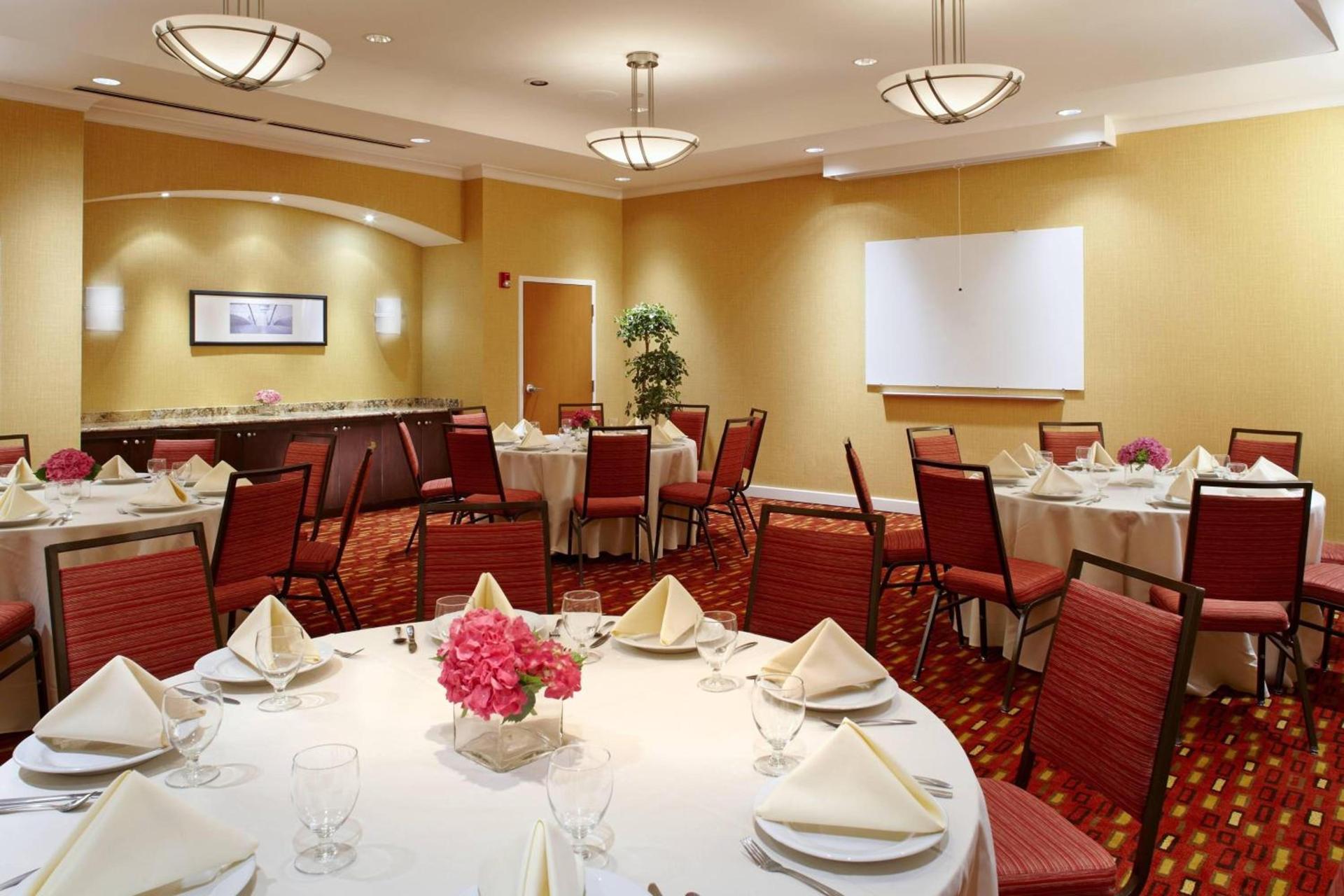 Courtyard by Marriott Pittsburgh West Homestead Waterfront photo 21