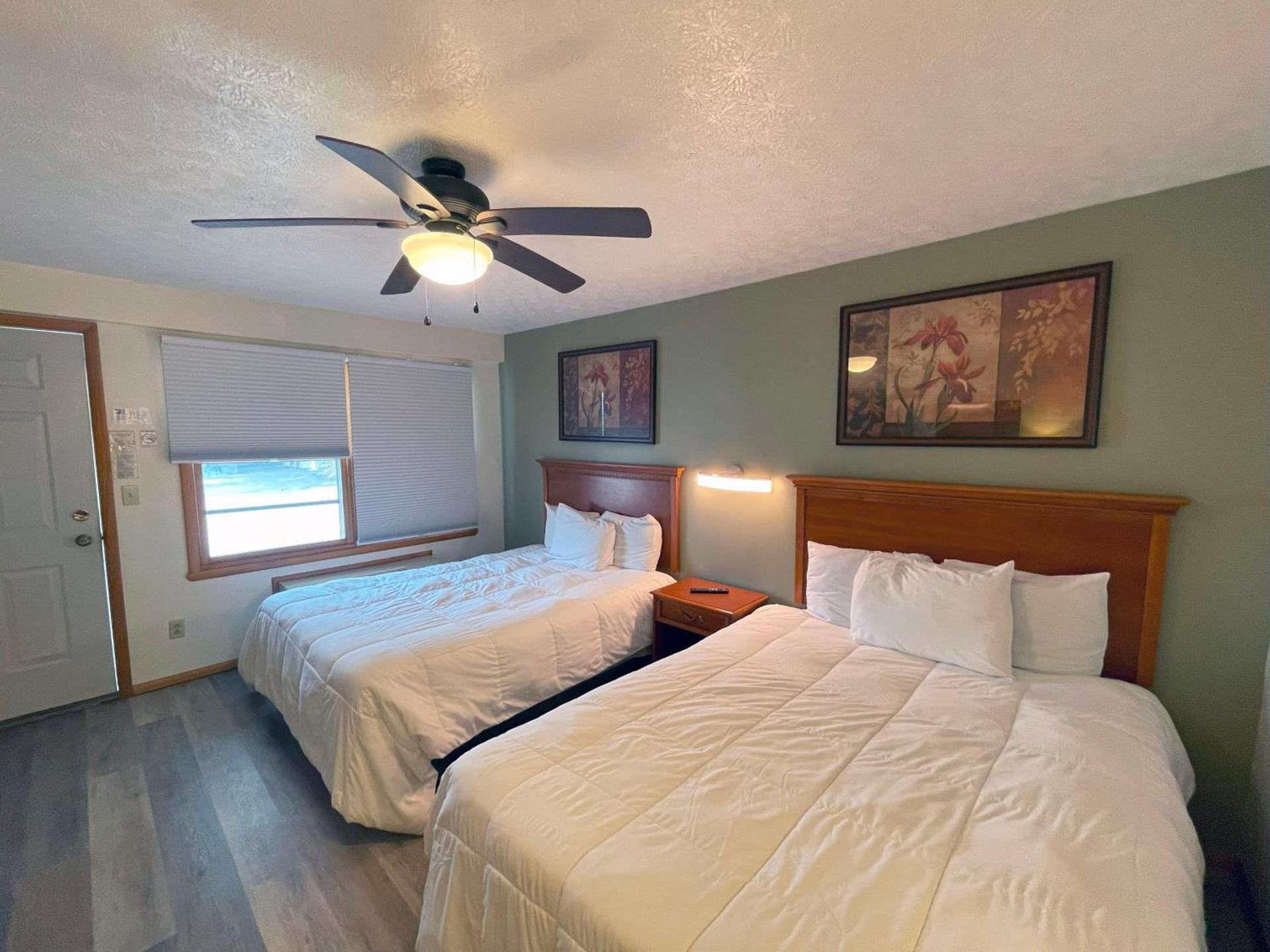 Plantation Motel photo 64