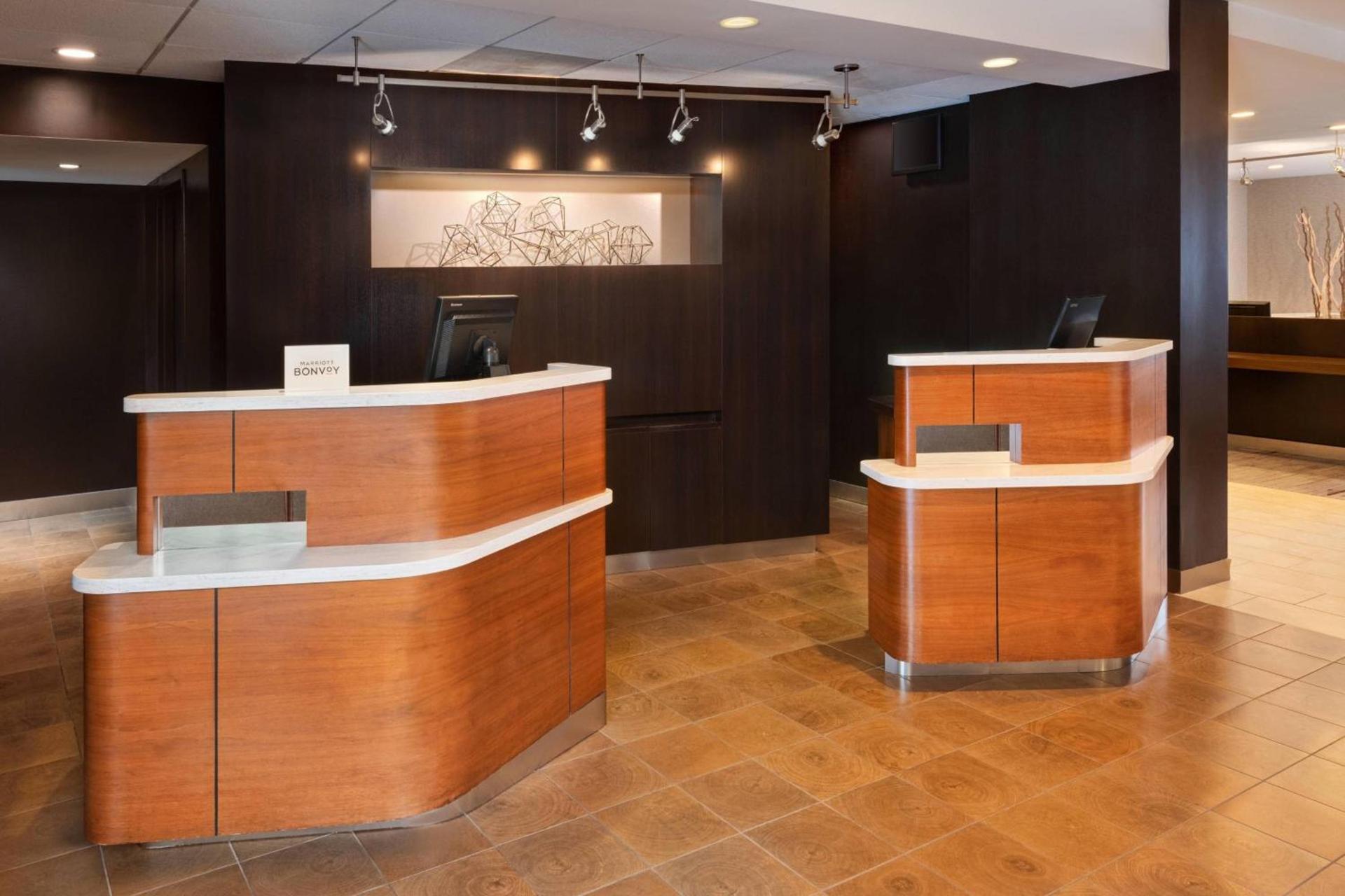 Courtyard by Marriott Atlanta Executive Park/Emory photo 2