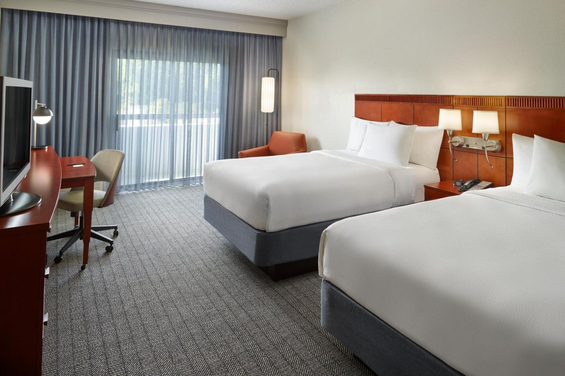Courtyard by Marriott Atlanta Executive Park/Emory photo 4