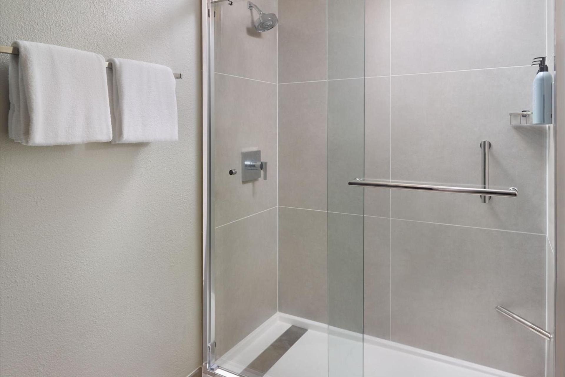 Courtyard by Marriott Atlanta Executive Park/Emory photo 11