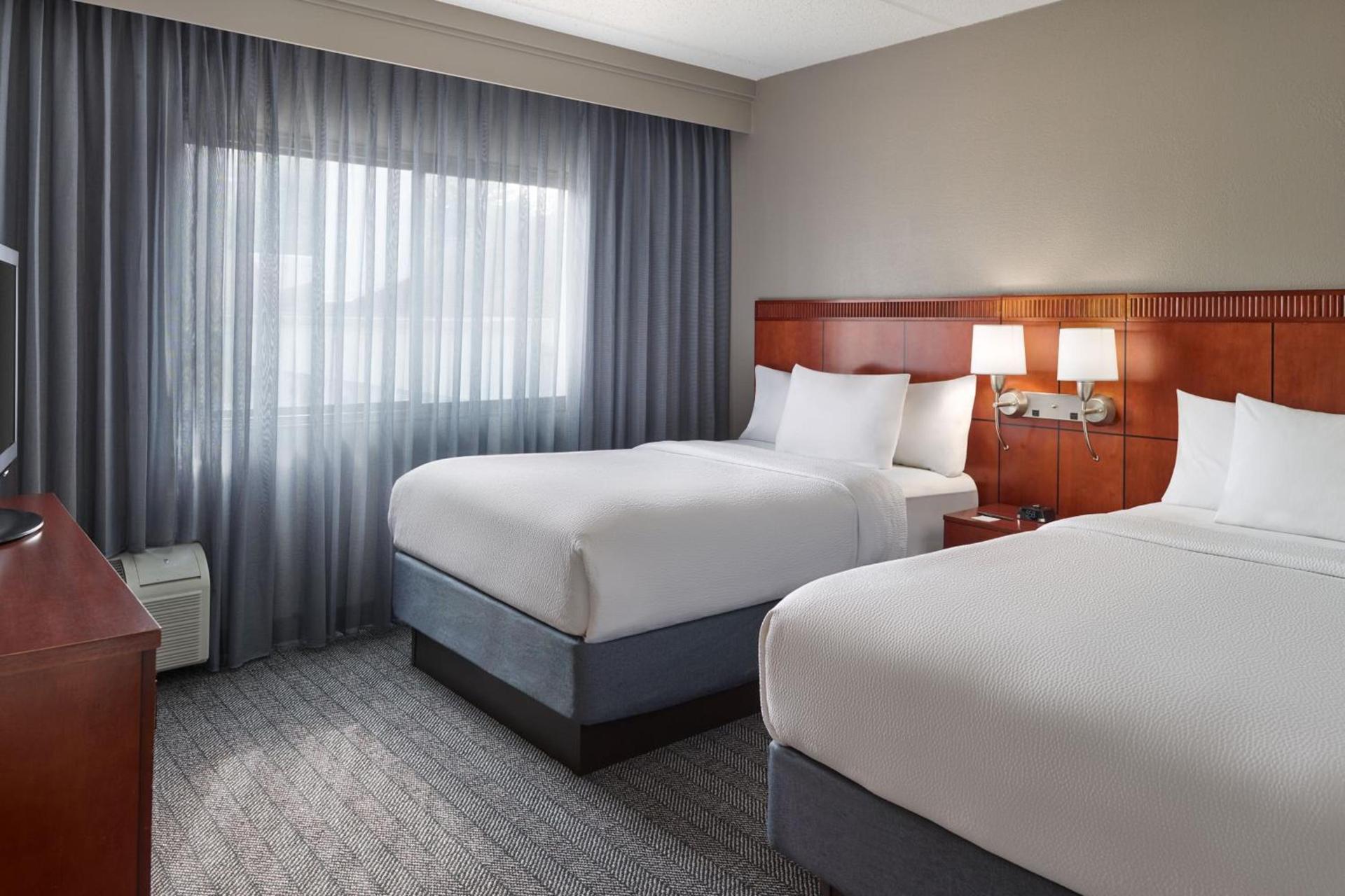 Courtyard by Marriott Atlanta Executive Park/Emory photo 17