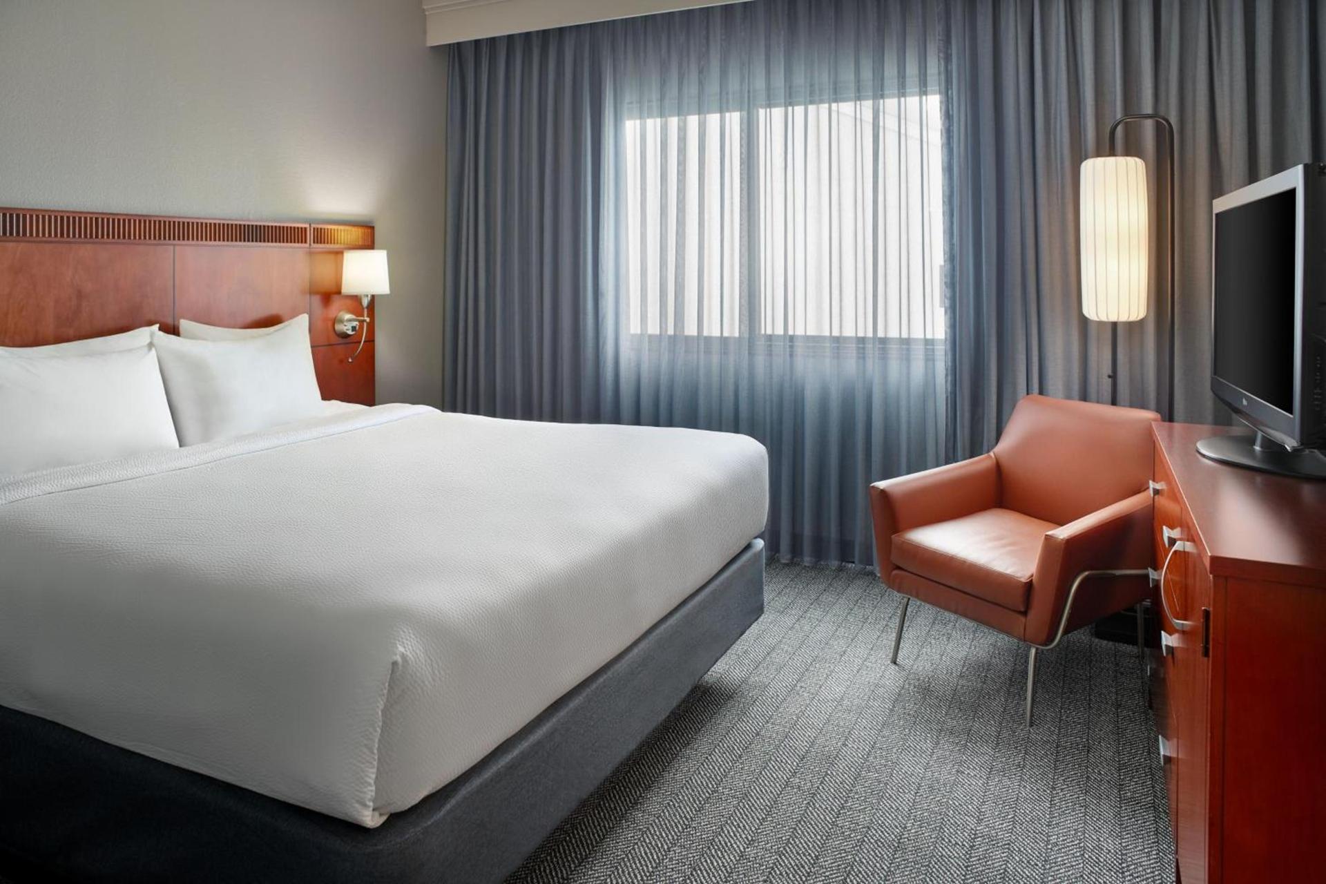 Courtyard by Marriott Atlanta Executive Park/Emory photo 16