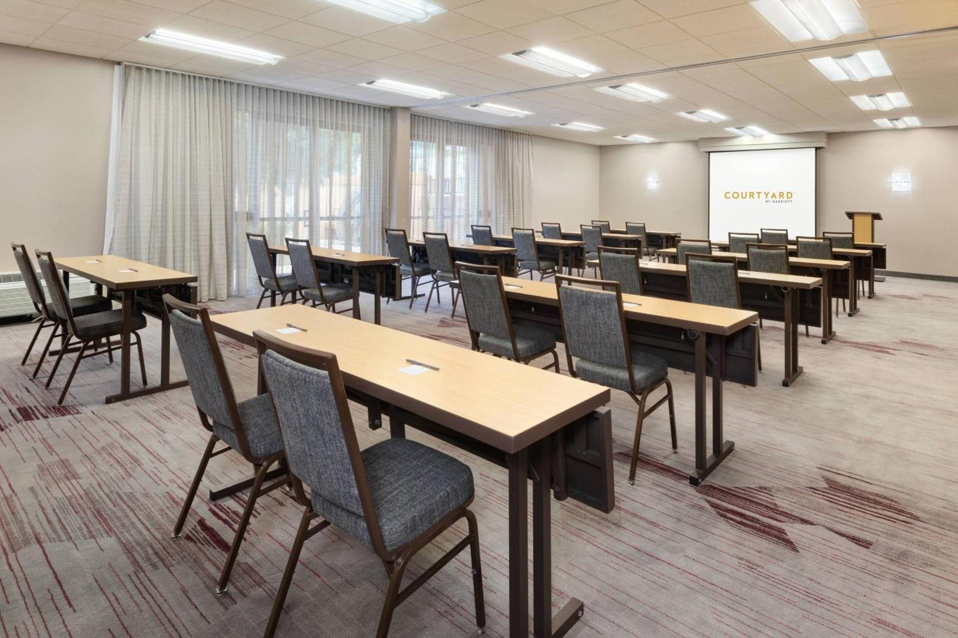 Courtyard by Marriott Atlanta Executive Park/Emory photo 30
