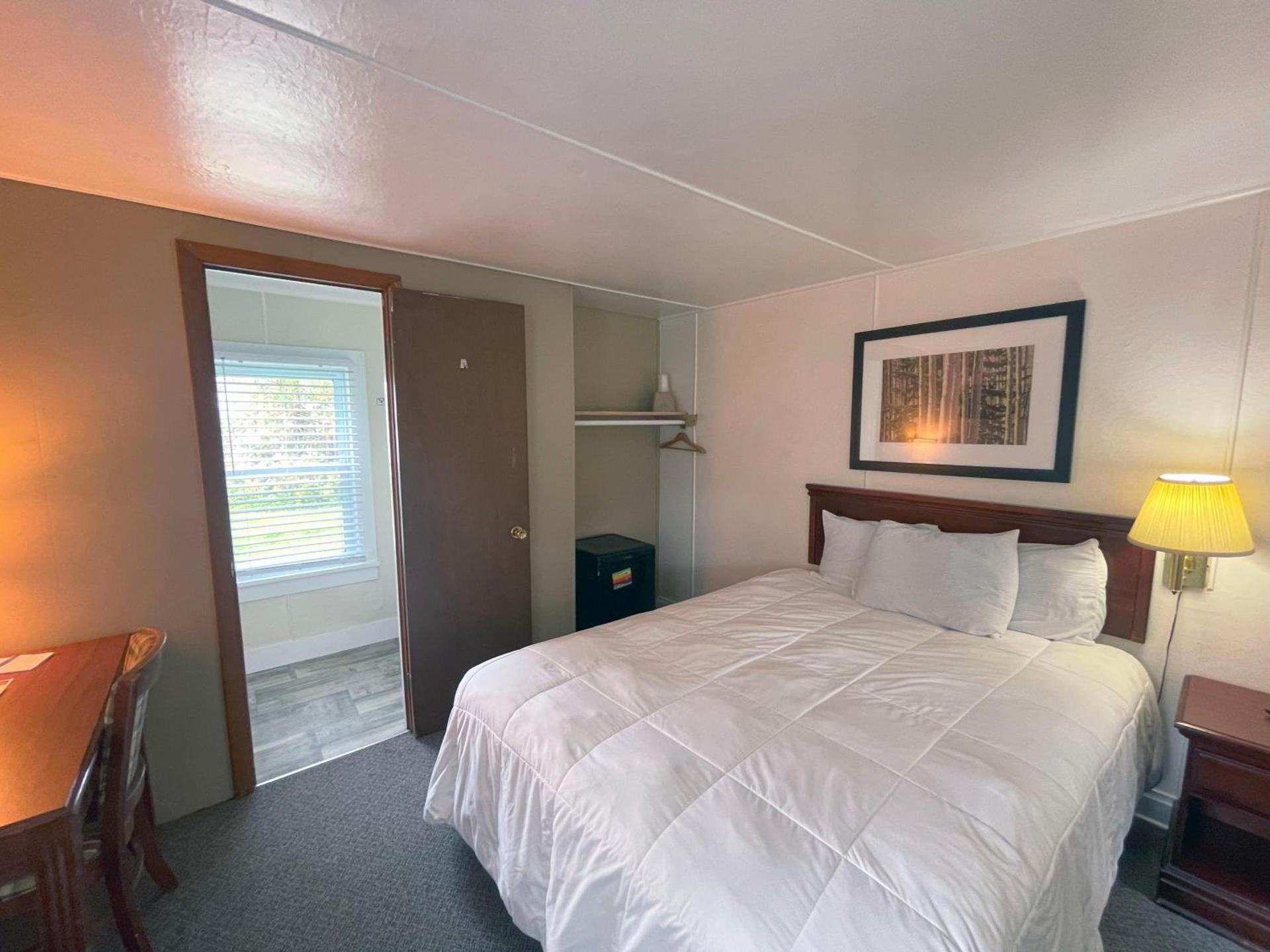 Plantation Motel photo 74