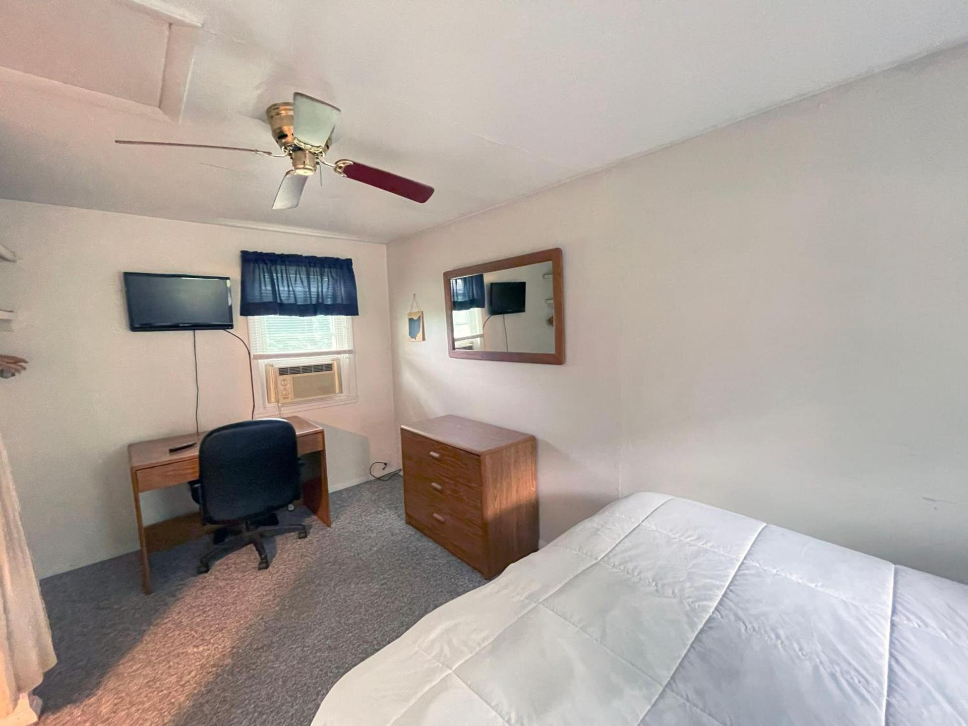Plantation Motel photo 83