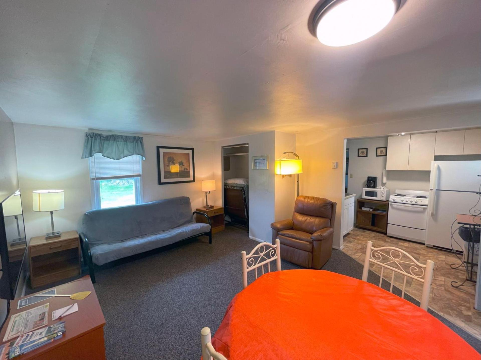 Plantation Motel photo 82