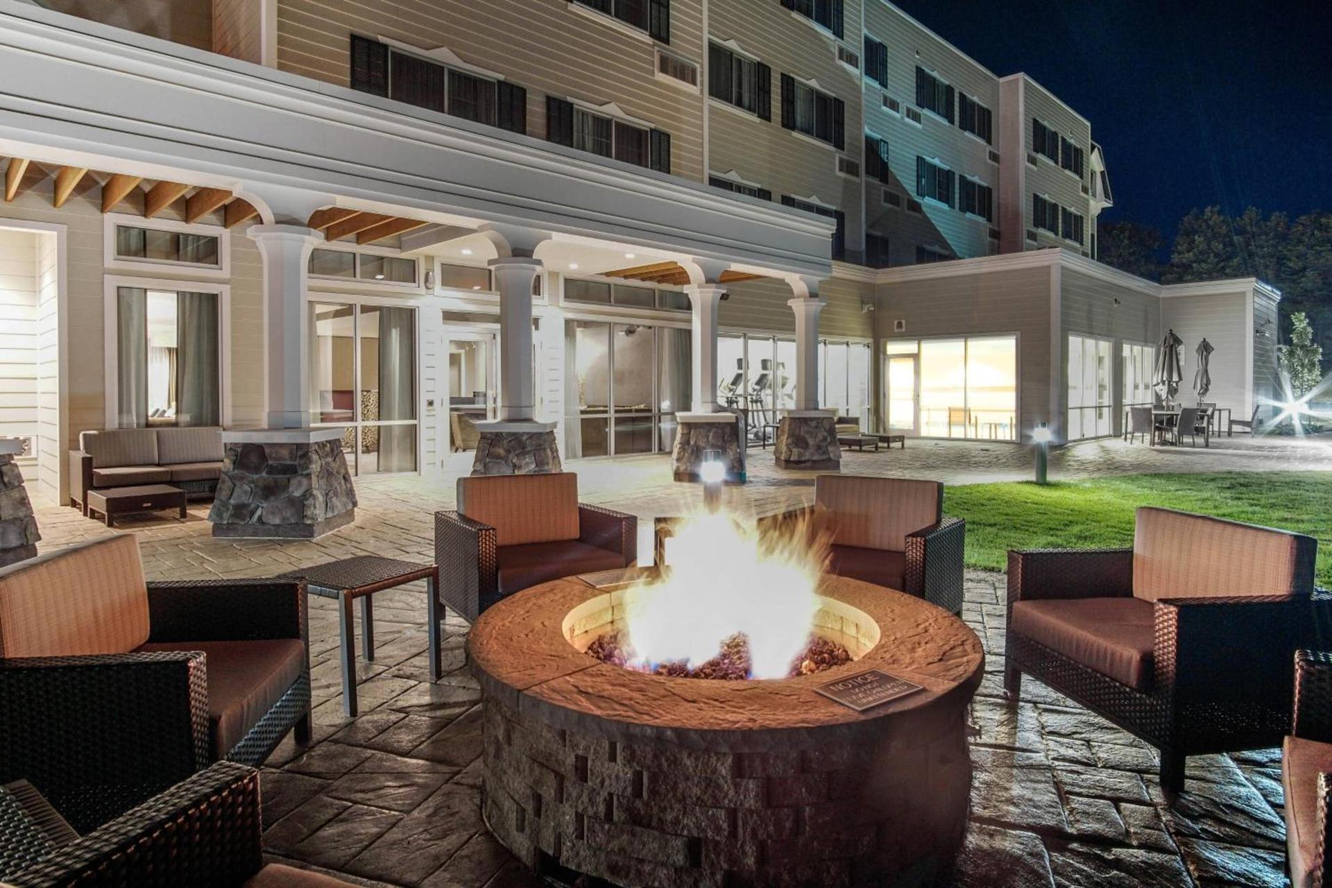 Courtyard by Marriott Lenox Berkshires photo 18