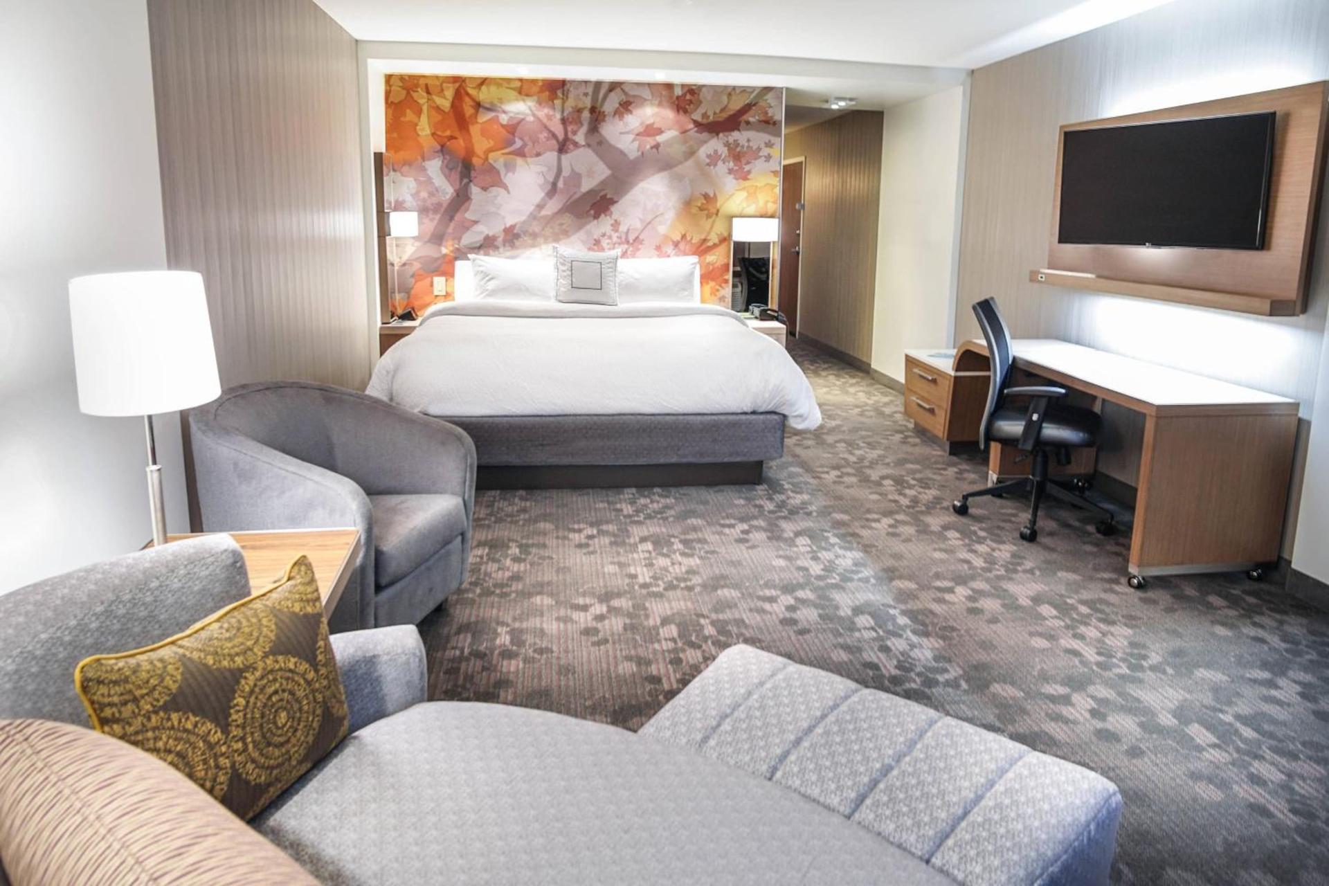 Courtyard by Marriott Lenox Berkshires photo 8