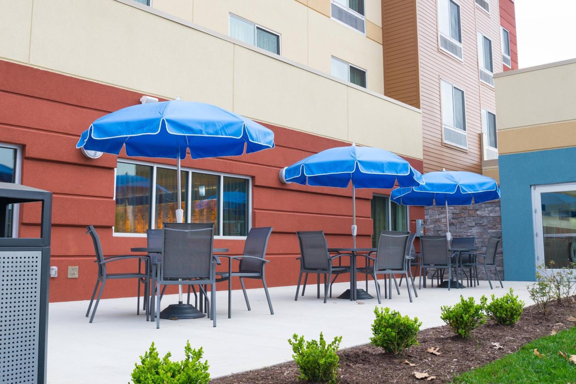 Fairfield Inn & Suites by Marriott Dickson photo 5