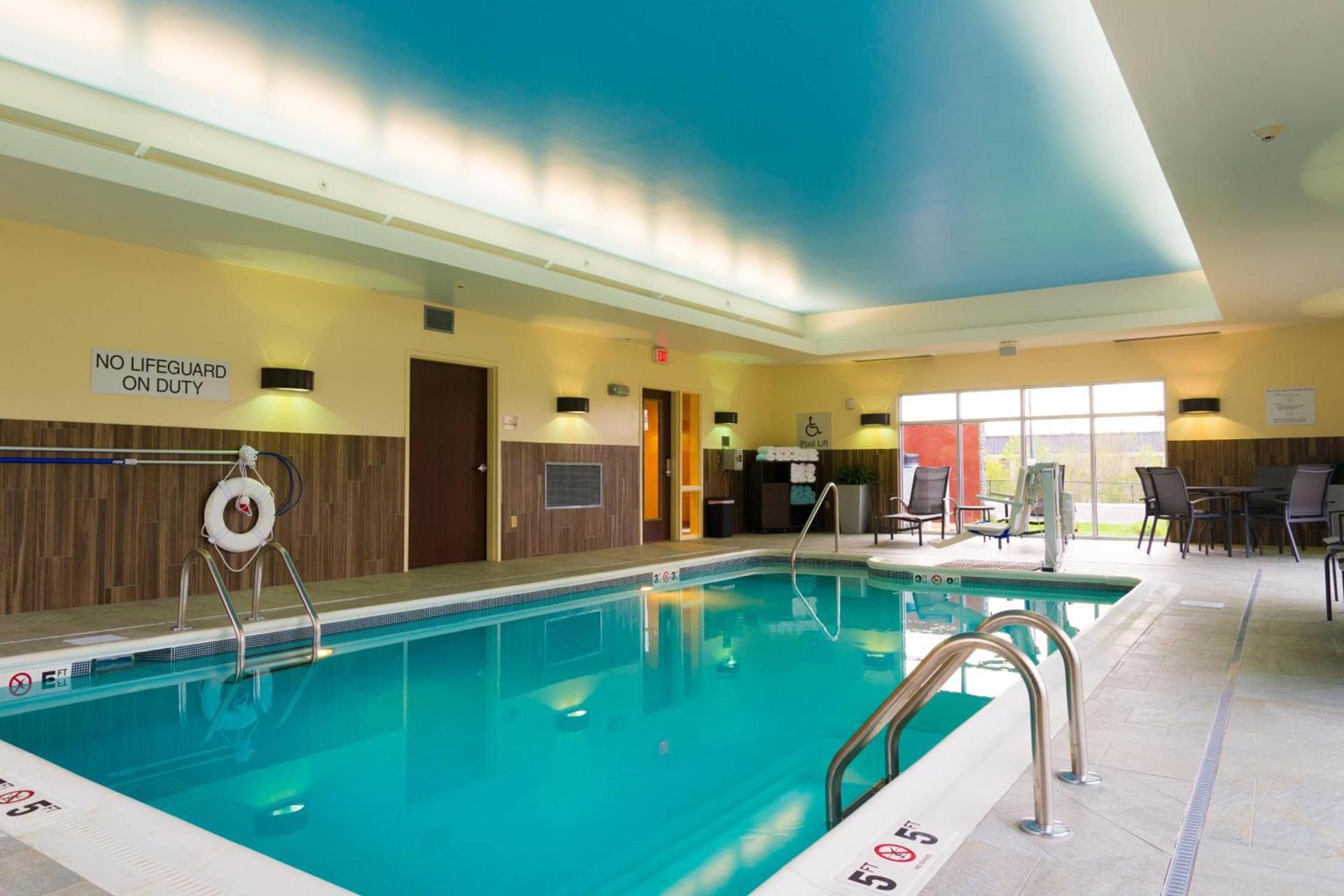 Fairfield Inn & Suites by Marriott Dickson photo 17