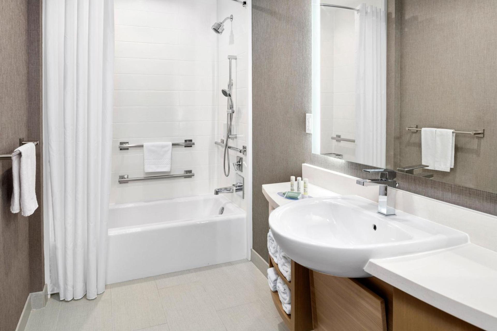 SpringHill Suites by Marriott Riverside Redlands photo 25