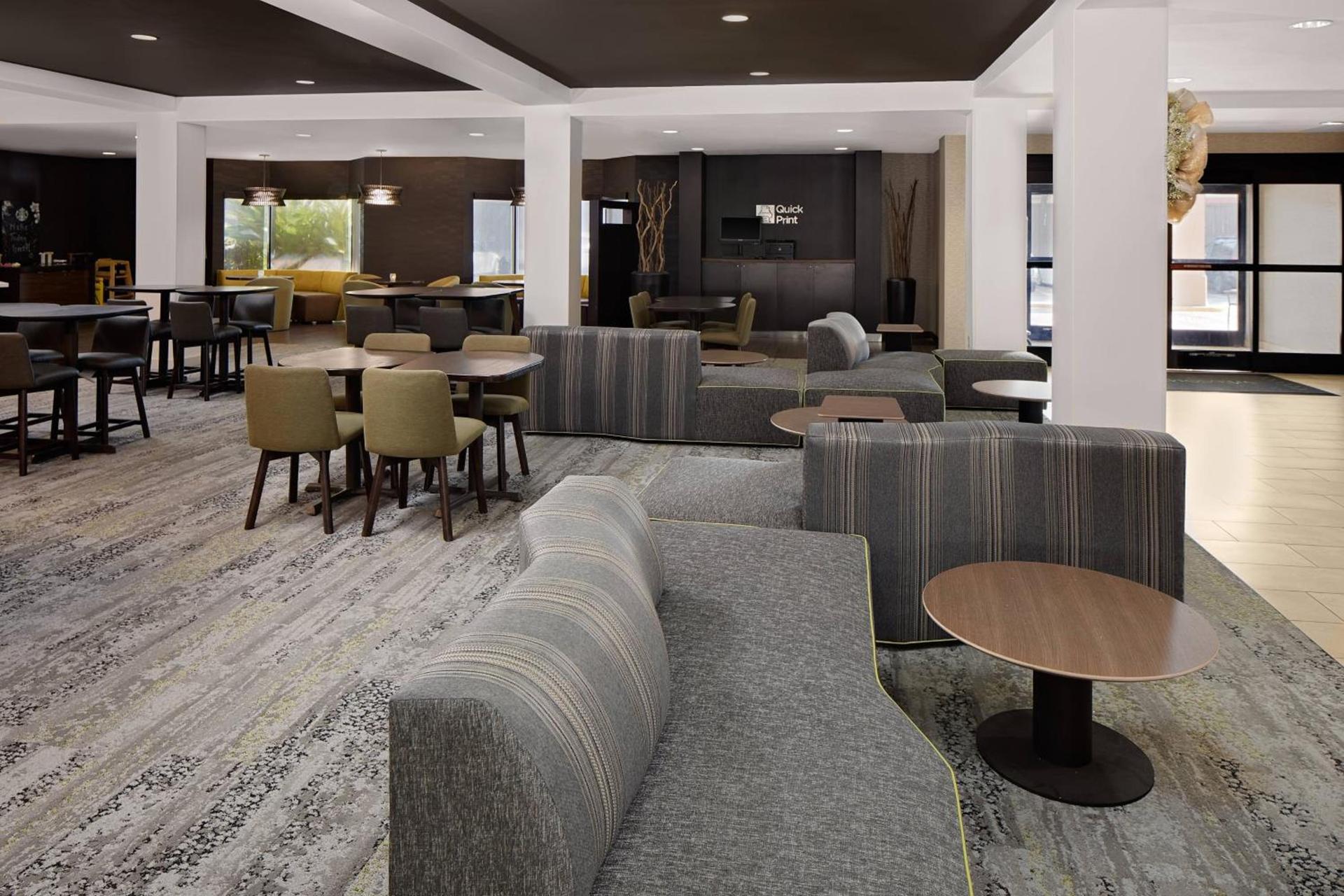 Courtyard by Marriott Houston Rice University photo 16