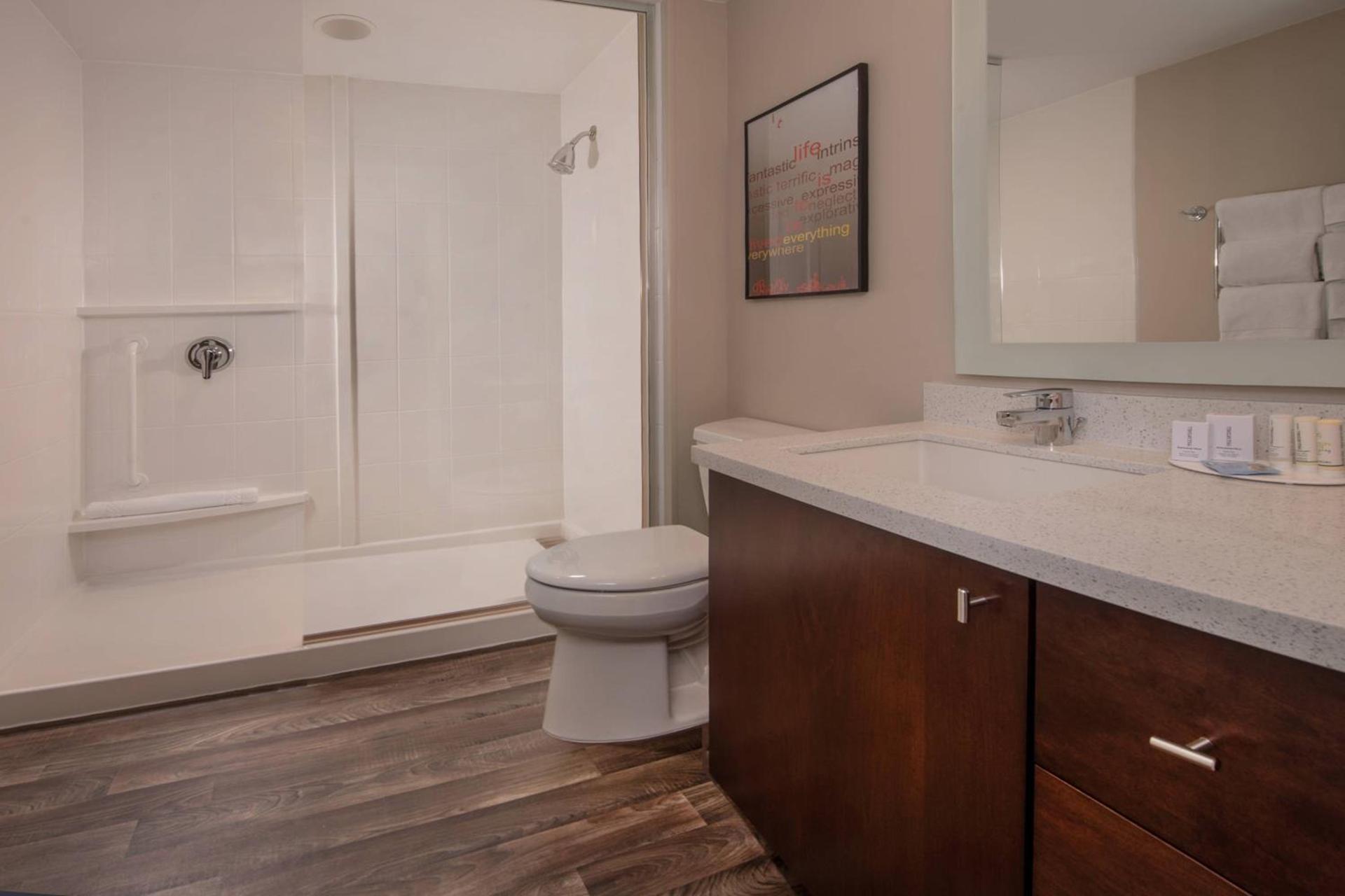 TownePlace Suites by Marriott Altoona photo 18